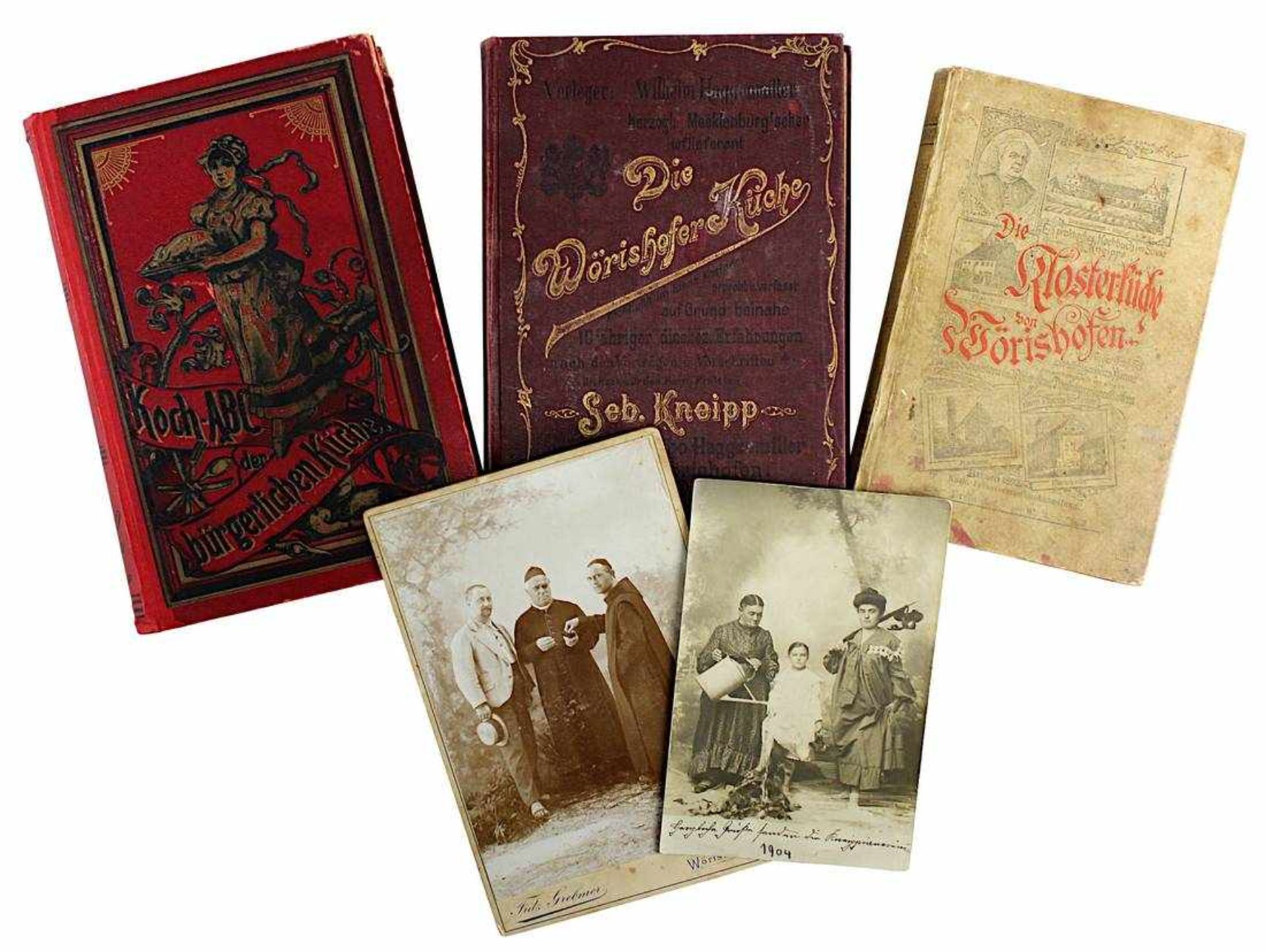 Drei Kochbücher, 1892 bis 1900, dazu 2 Photographien: Die Klosterküche von Wörishofen - ein