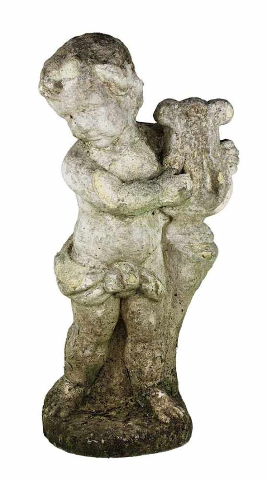 Putto mit Leier, Steinguss 2. H. 20. Jh., im Stil des 18. Jh., mit schöner Gartenpatina und