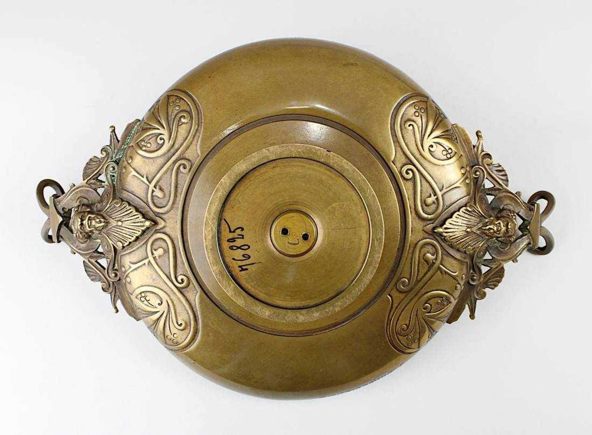 Barbedienne, Ferdinand (Saint-Martin-de-Fresnay 1810 - 1892 Paris), Bronzeschale, runde Schale mit - Image 3 of 3