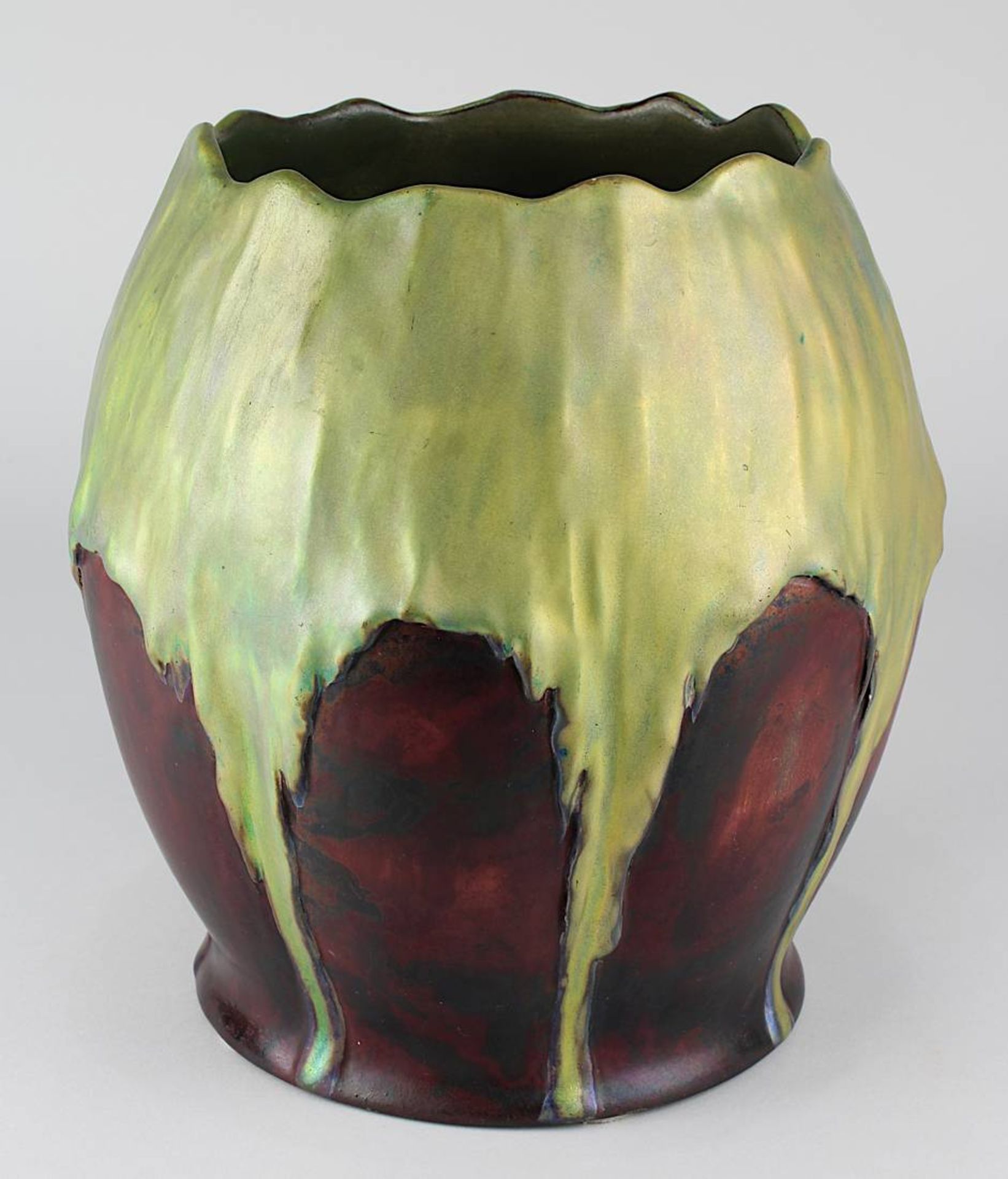 Zsolnay Jugendstil-Vase, um 1900, Pecs, Ungarn, Entwurf wohl Mack Lajos, Keramik heller Scherben, - Image 3 of 9