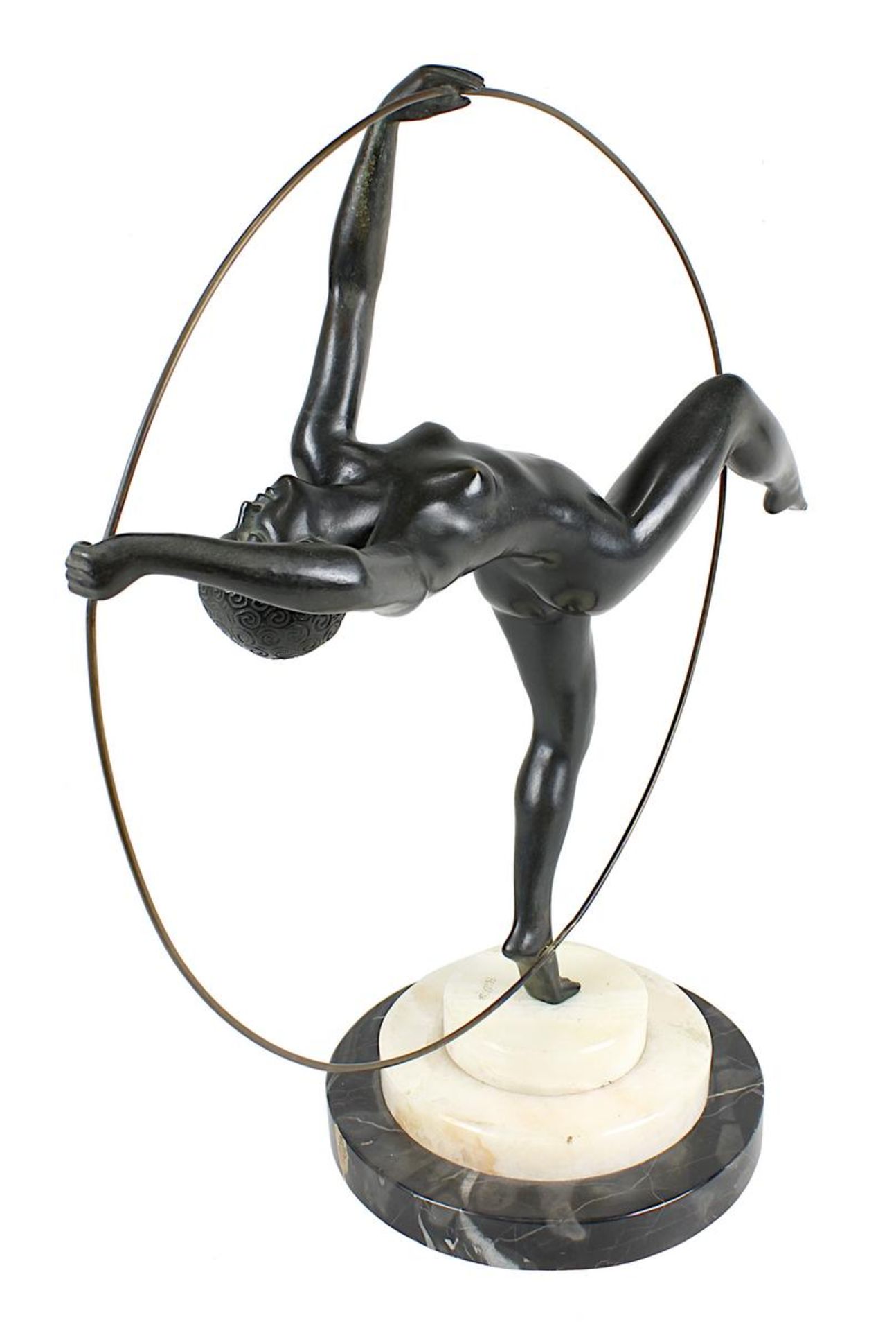 Art Déco Tänzerin, Entwurf wohl Paul Phillipe 1870 - 1930, tanzender weiblicher Akt mit Reifen, - Bild 5 aus 6