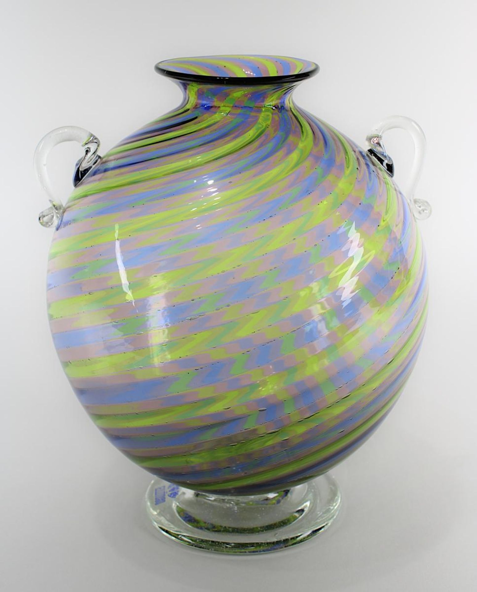 Elli Toso Murano-Vase, kugelförmiger Korpus mit spiralförmig aneinandergesetzten Glasfäden in