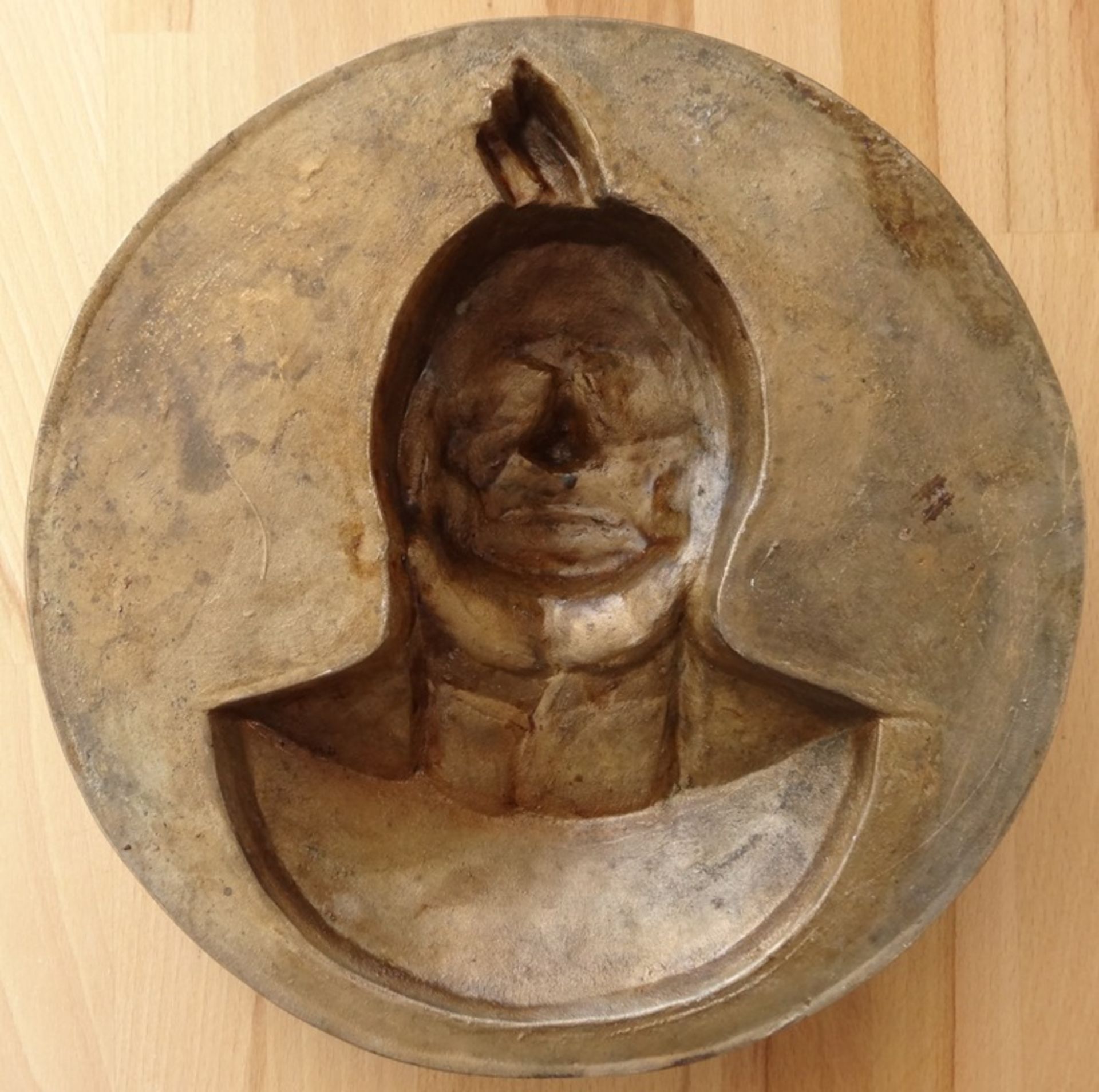 Gilbert POILLERAT Sitting Bull Bronze Sculpture engraved by hand, natural patina [...] - Bild 5 aus 5