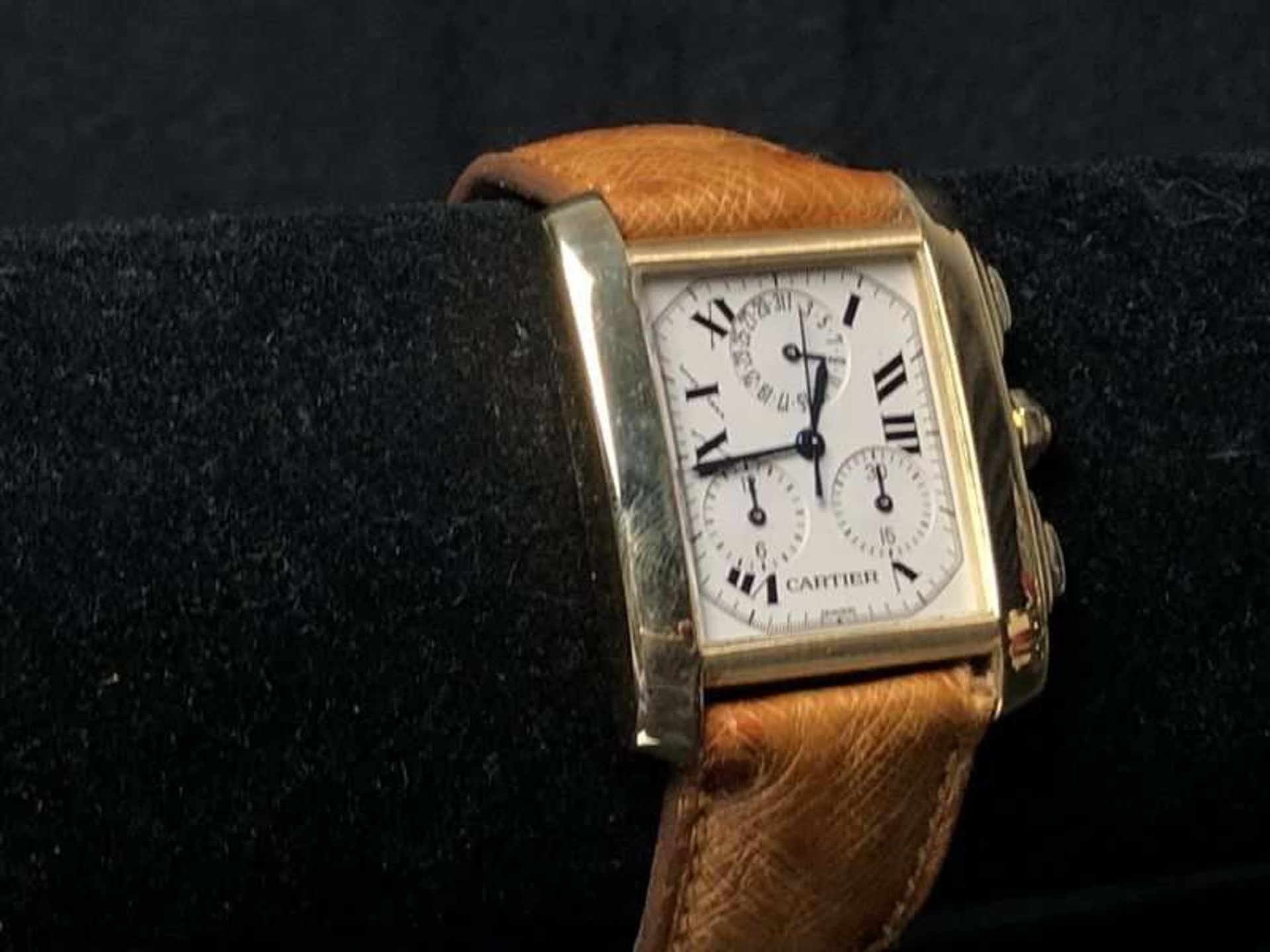 CARTIER, Tank Française, Chronoflex. Montre d'homme rectangulaire (35 x 28,3 mm) en or jaune.