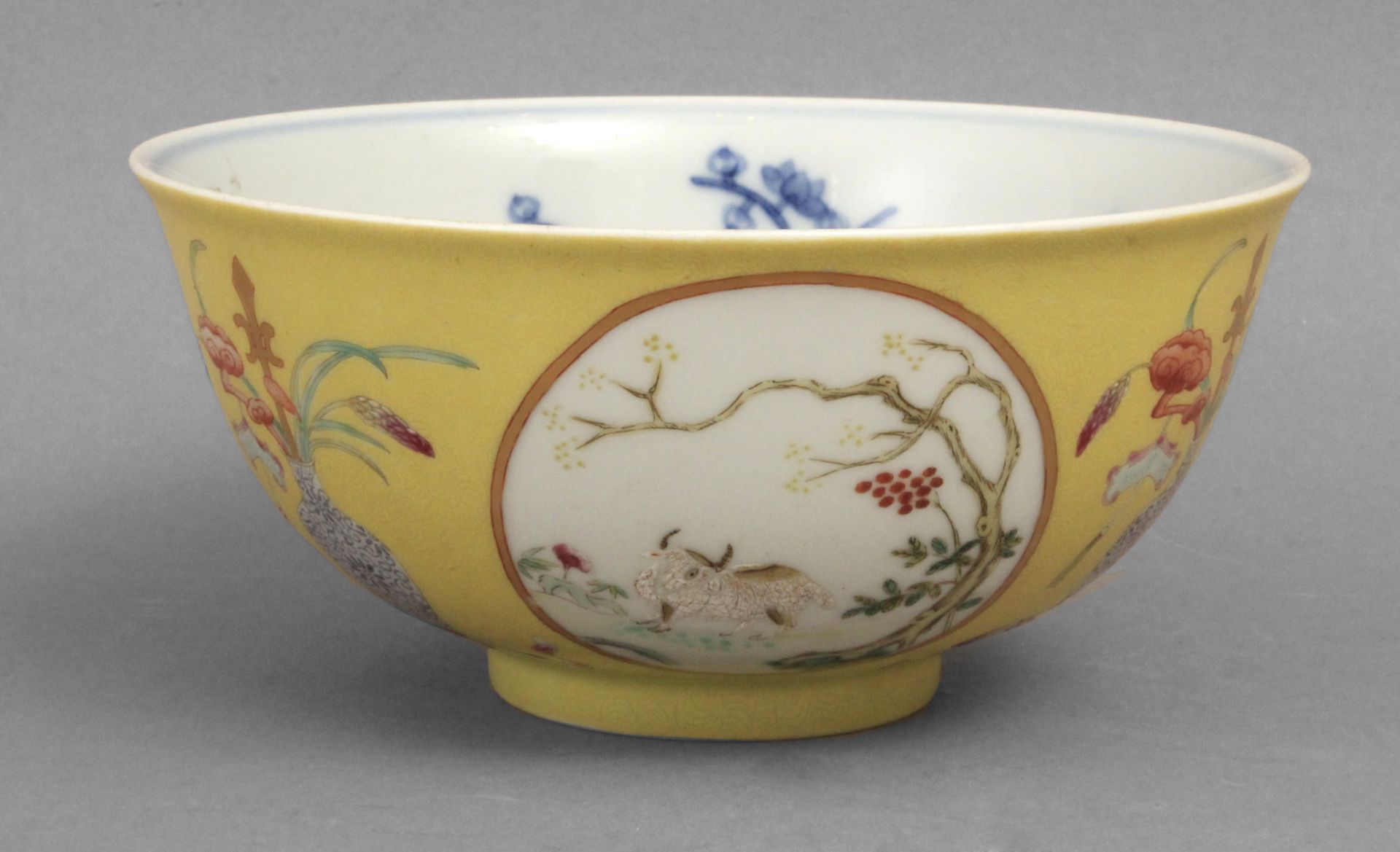 Late 19th century-early 20th century Chinese porcelain bowl