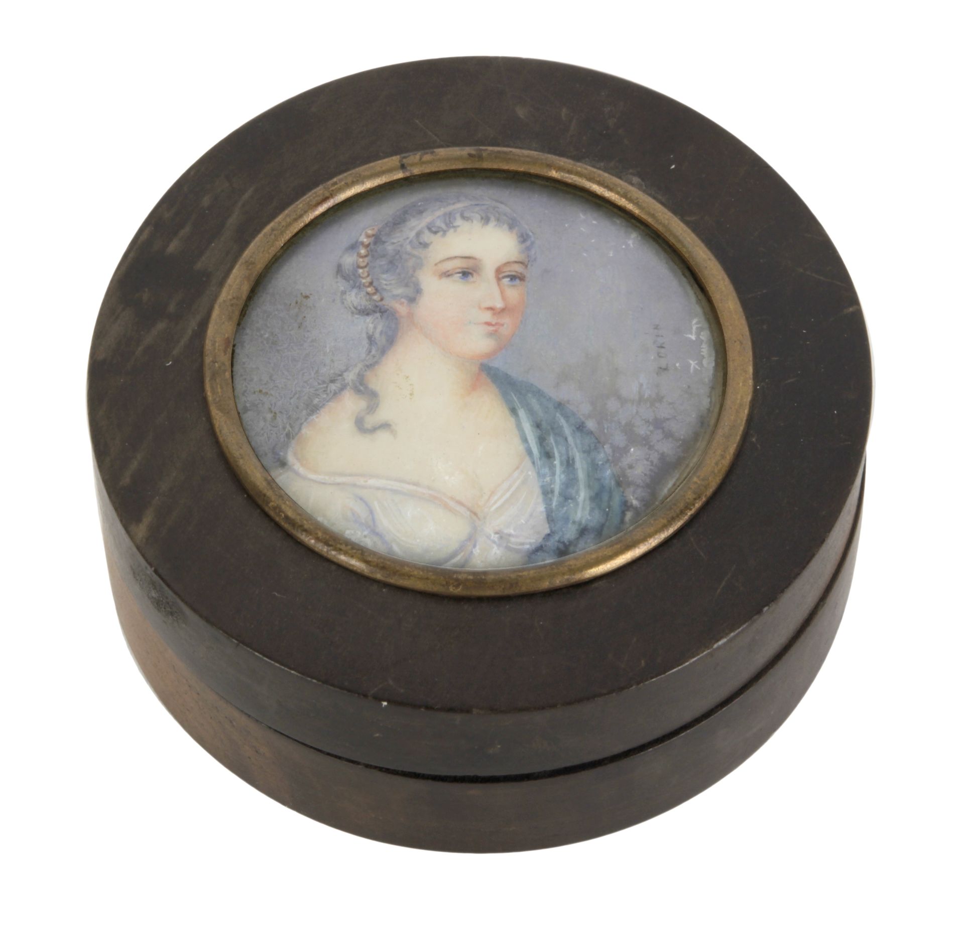 A 19th century snuff box in carved olive tree with a dame portrait miniature on the cover