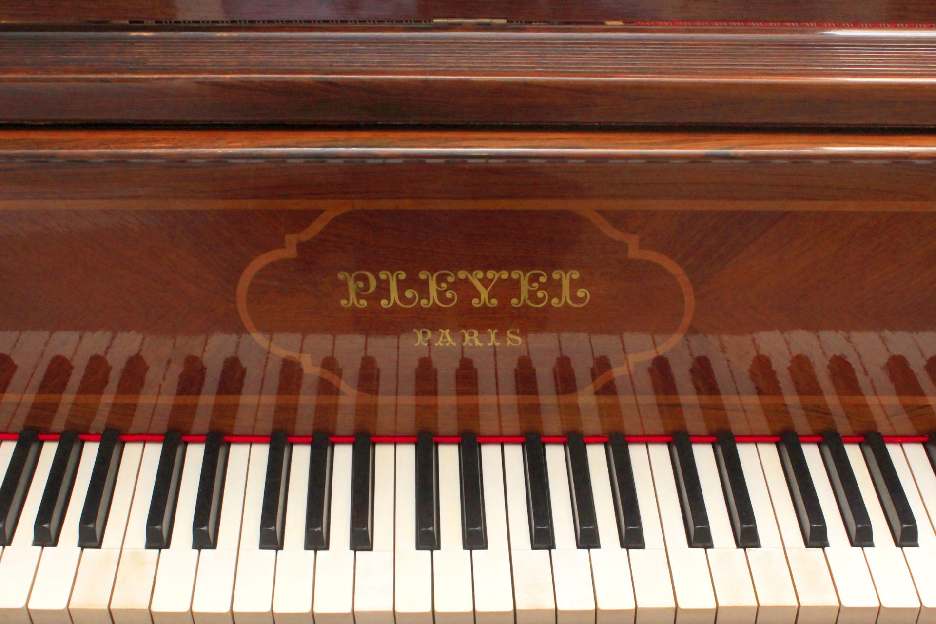 Pleyel. A 19th century Fernandino period rosewood grand piano - Image 4 of 5