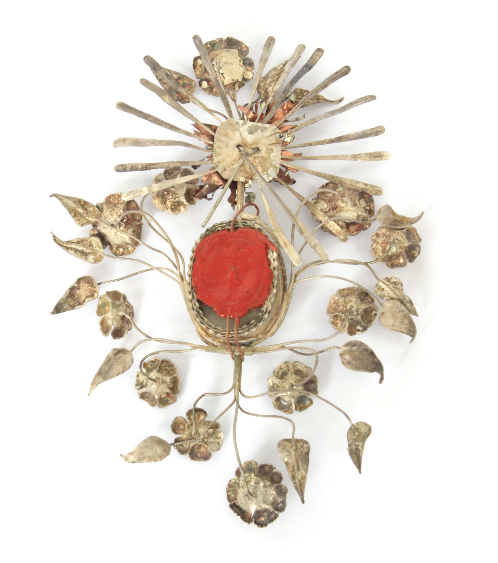 An 18th century Italian reliquary pendant in silver filigree - Image 2 of 3