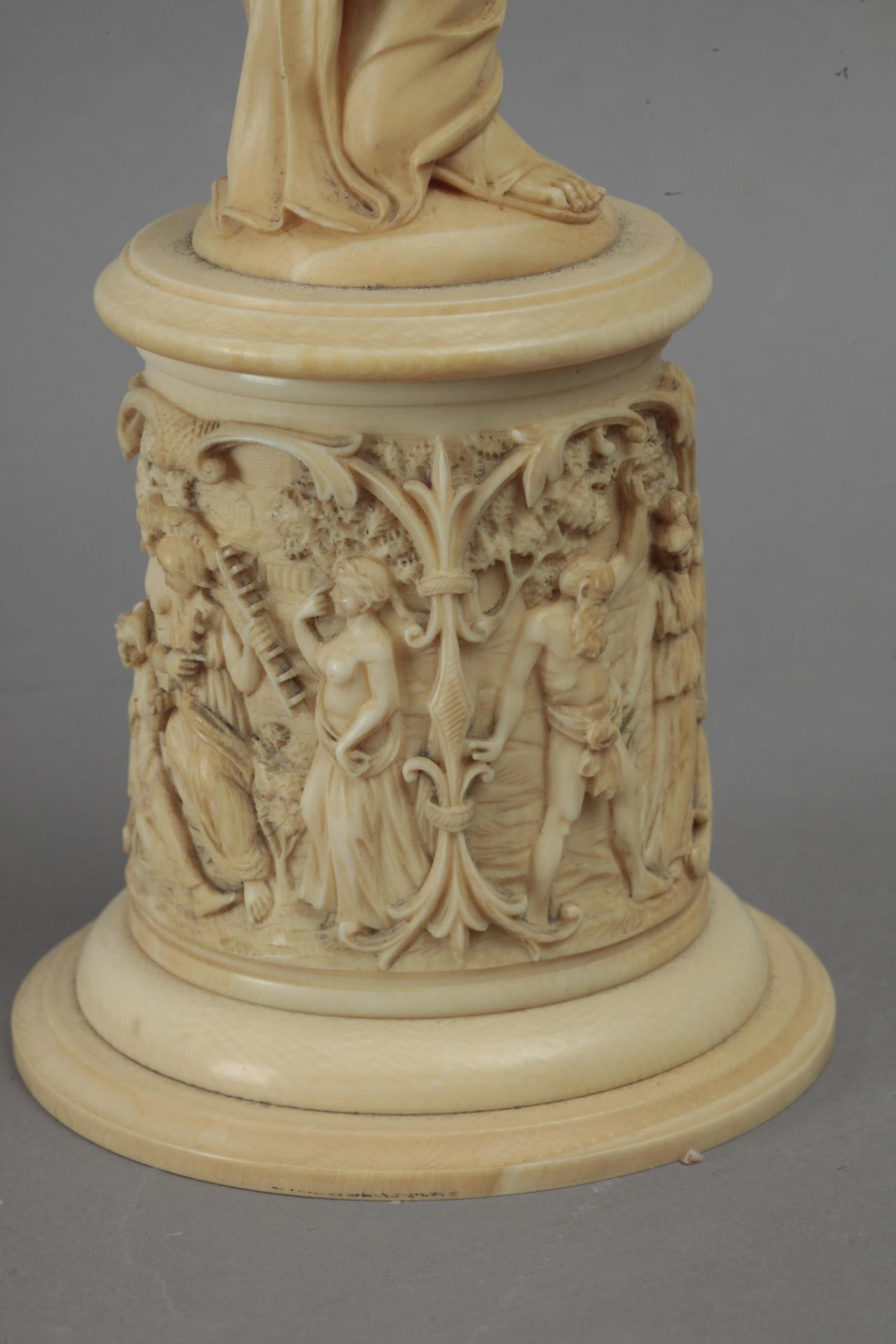 19th century French School. Carved ivory sculpture of Athenea - Bild 3 aus 8