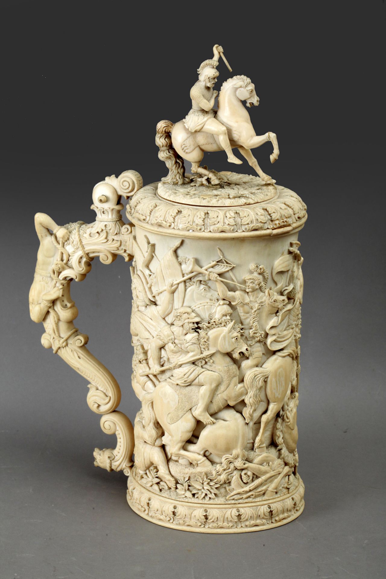 A carved ivory tankard, Germany circa 1880 - Bild 2 aus 9