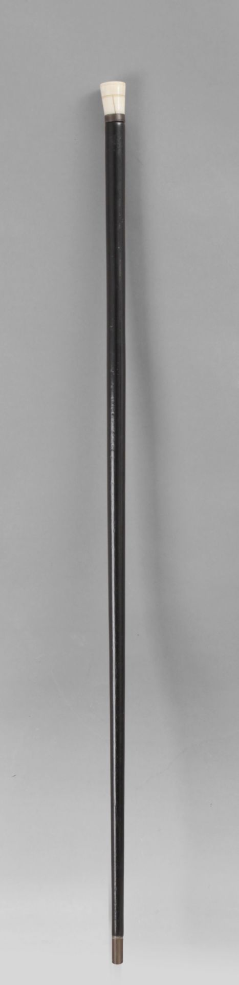 A 19th century ebony and ivory walking cane - Bild 4 aus 6