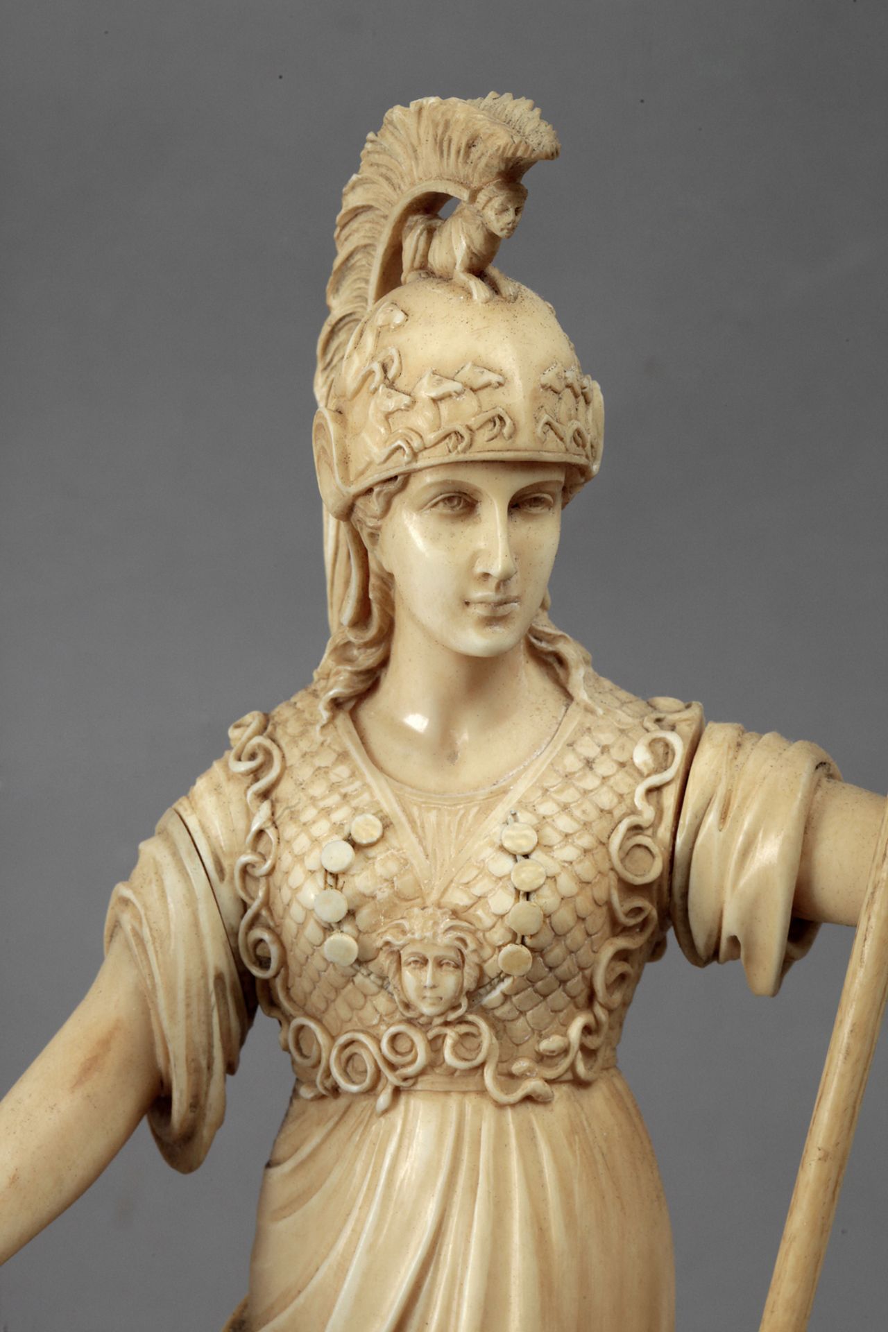 19th century French School. Carved ivory sculpture of Athenea - Bild 5 aus 8