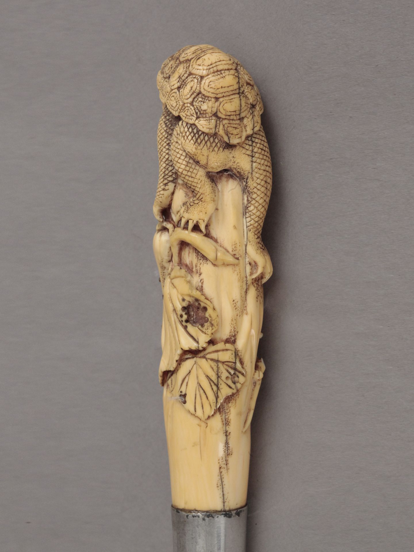 A 19th century English fruit wood and ivory walking cane - Bild 2 aus 2