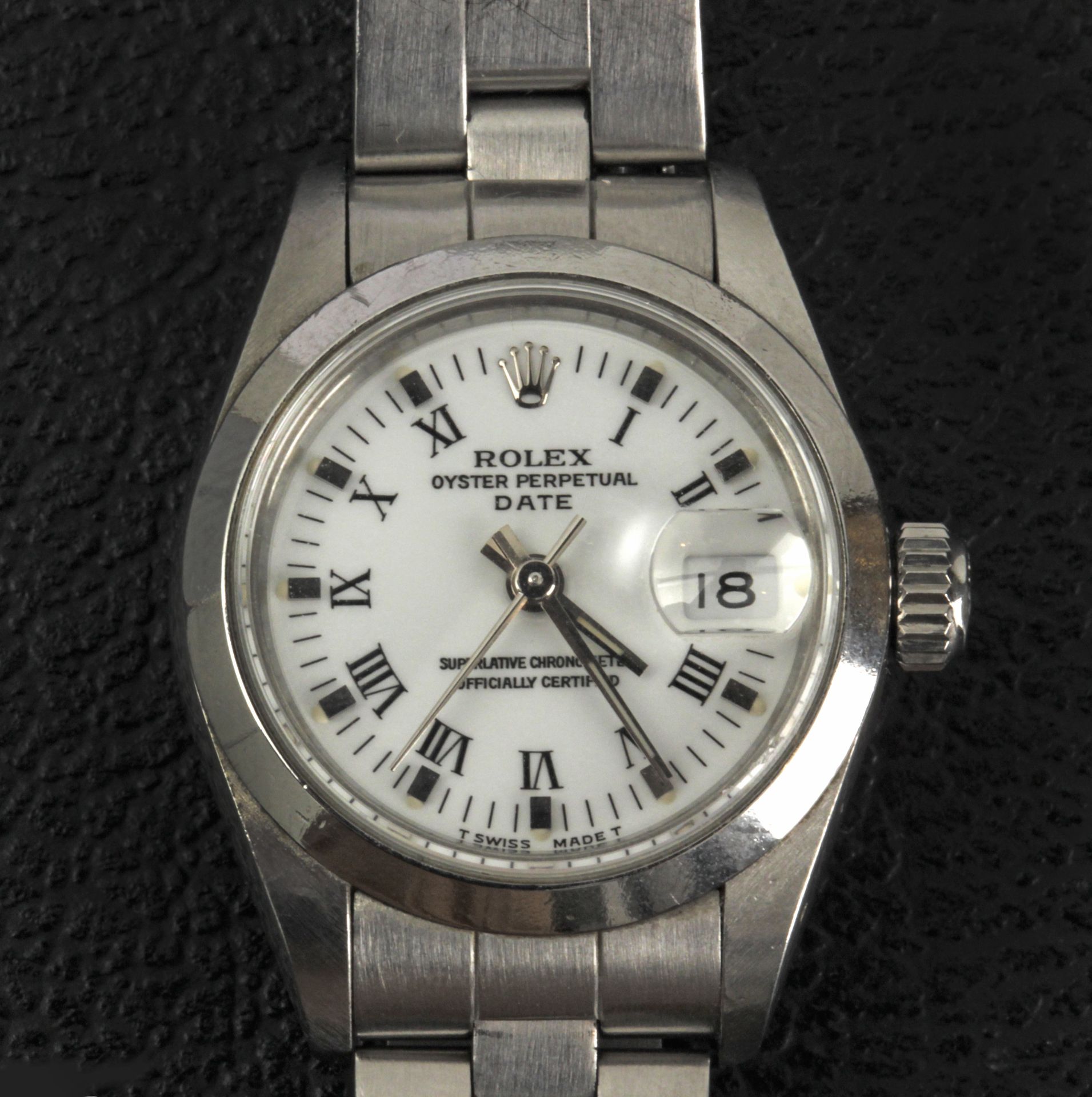 Rolex Oyster Perpetual Date. A ladies steel and gold wrist watch - Image 2 of 2