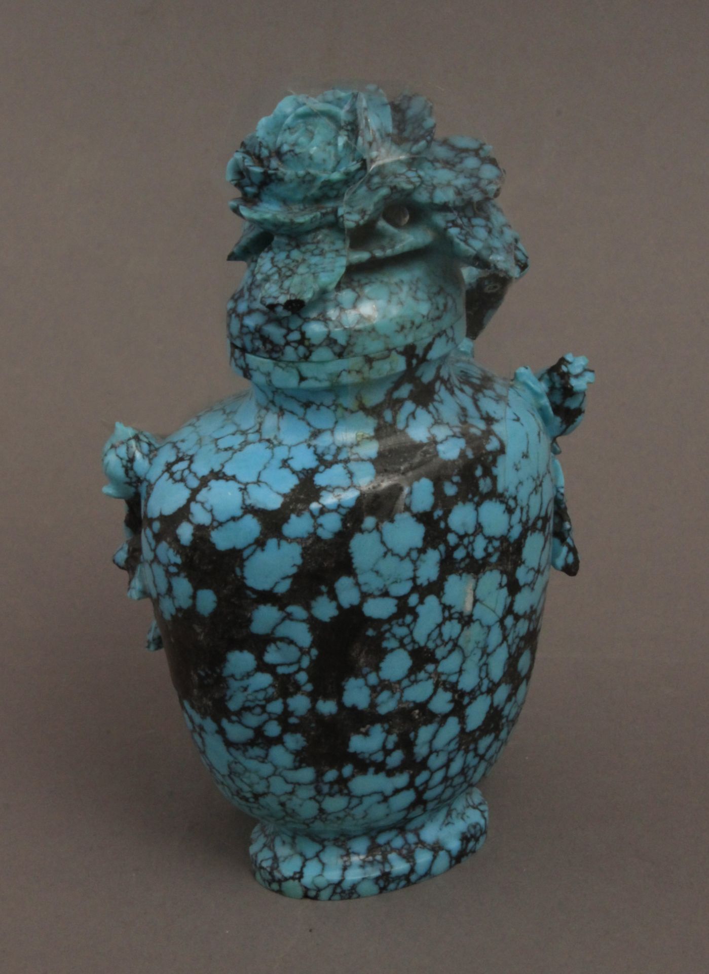 A 20th century Chinese carved turquoise jar - Bild 3 aus 3