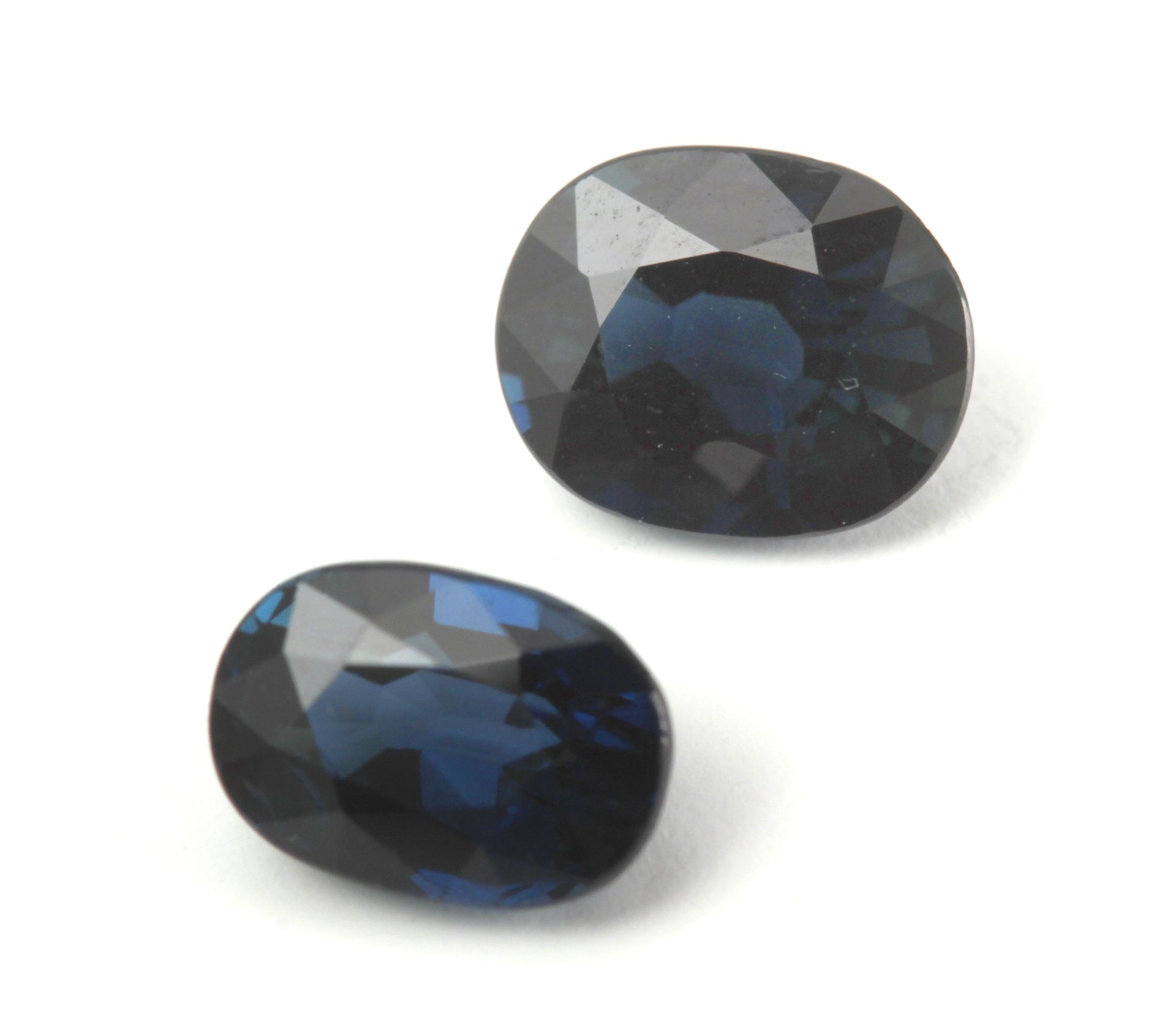 A pair of sapphires from Thailand