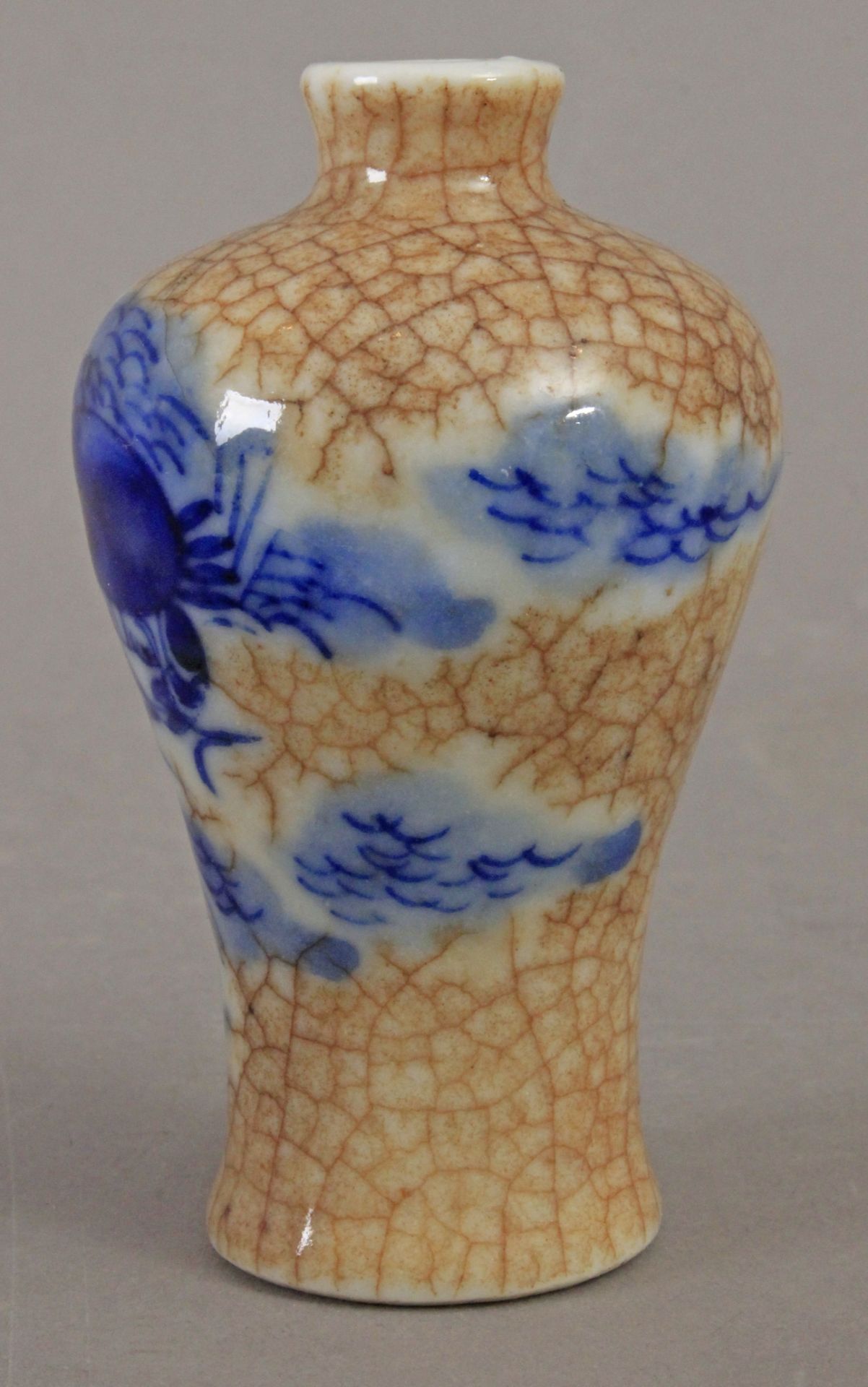 A 19th century Meiping vase in craquelé porcelain - Bild 2 aus 3