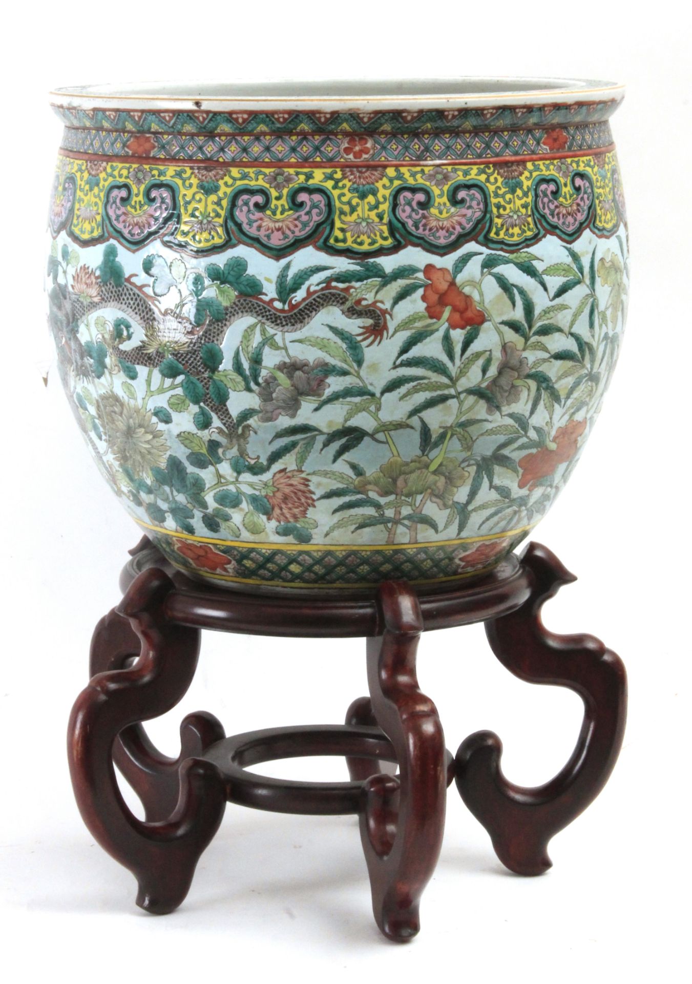 A 19th century Chinese cache-pot in Famille Rose porcelain - Bild 3 aus 6