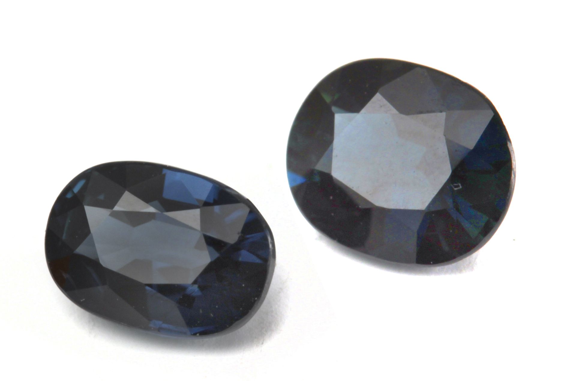 A pair of sapphires from Thailand - Bild 2 aus 2