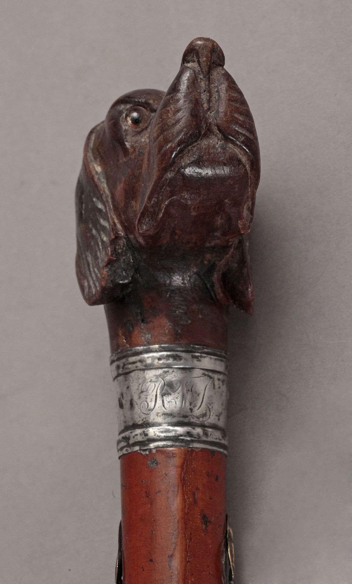 A 19th century Austrian walking cane in carved wood and silver - Bild 3 aus 5