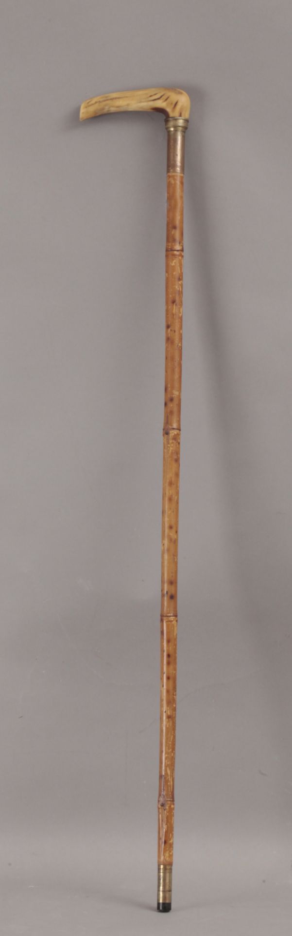 A 19th century bamboo and carved horn walking cane - Bild 4 aus 8