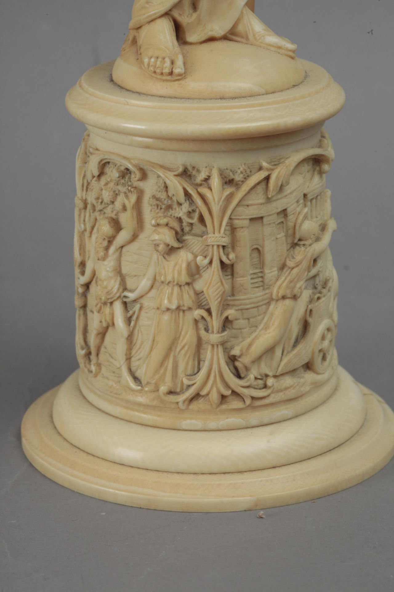 19th century French School. Carved ivory sculpture of Athenea - Bild 4 aus 8