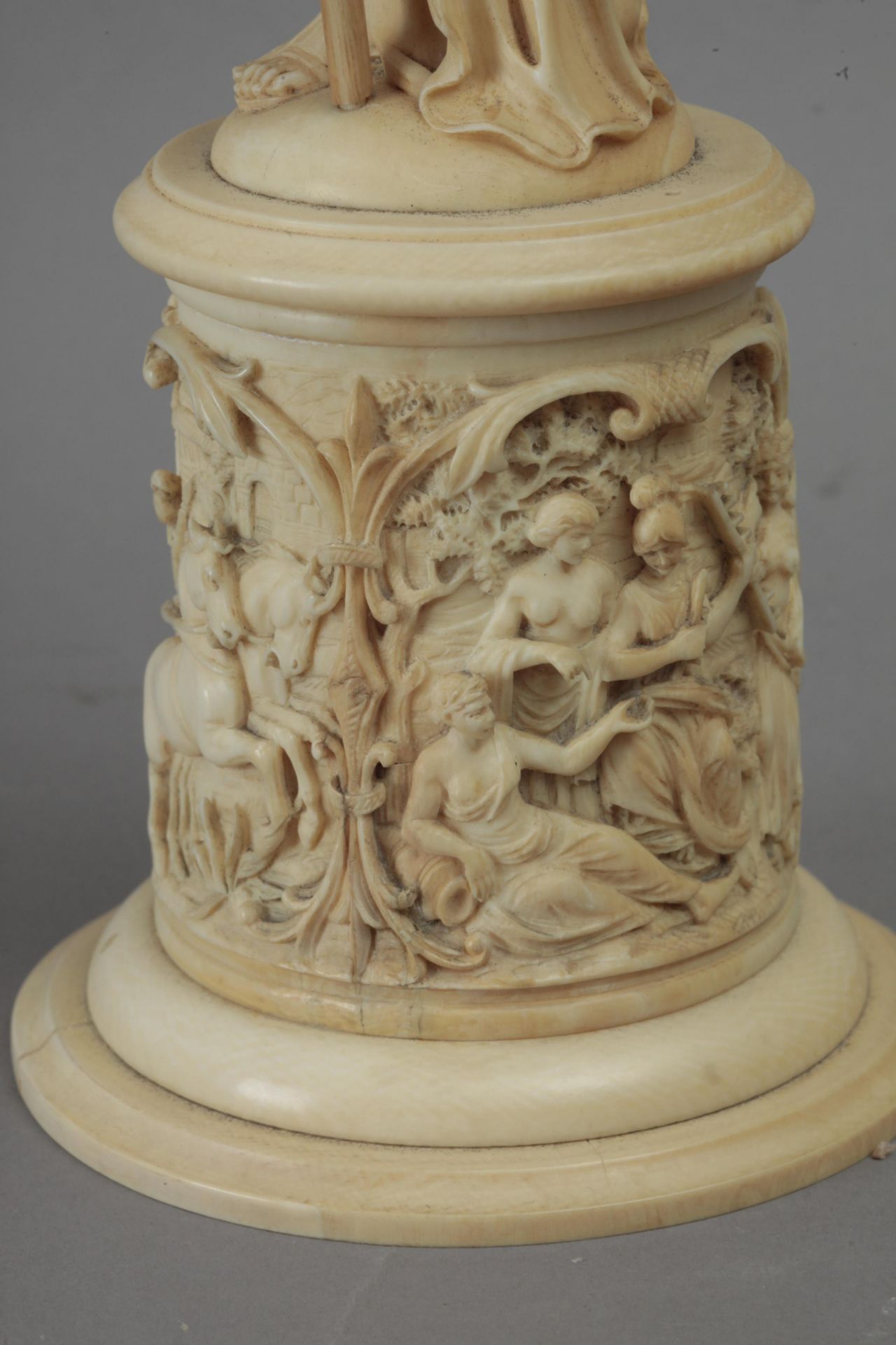19th century French School. Carved ivory sculpture of Athenea - Bild 7 aus 8