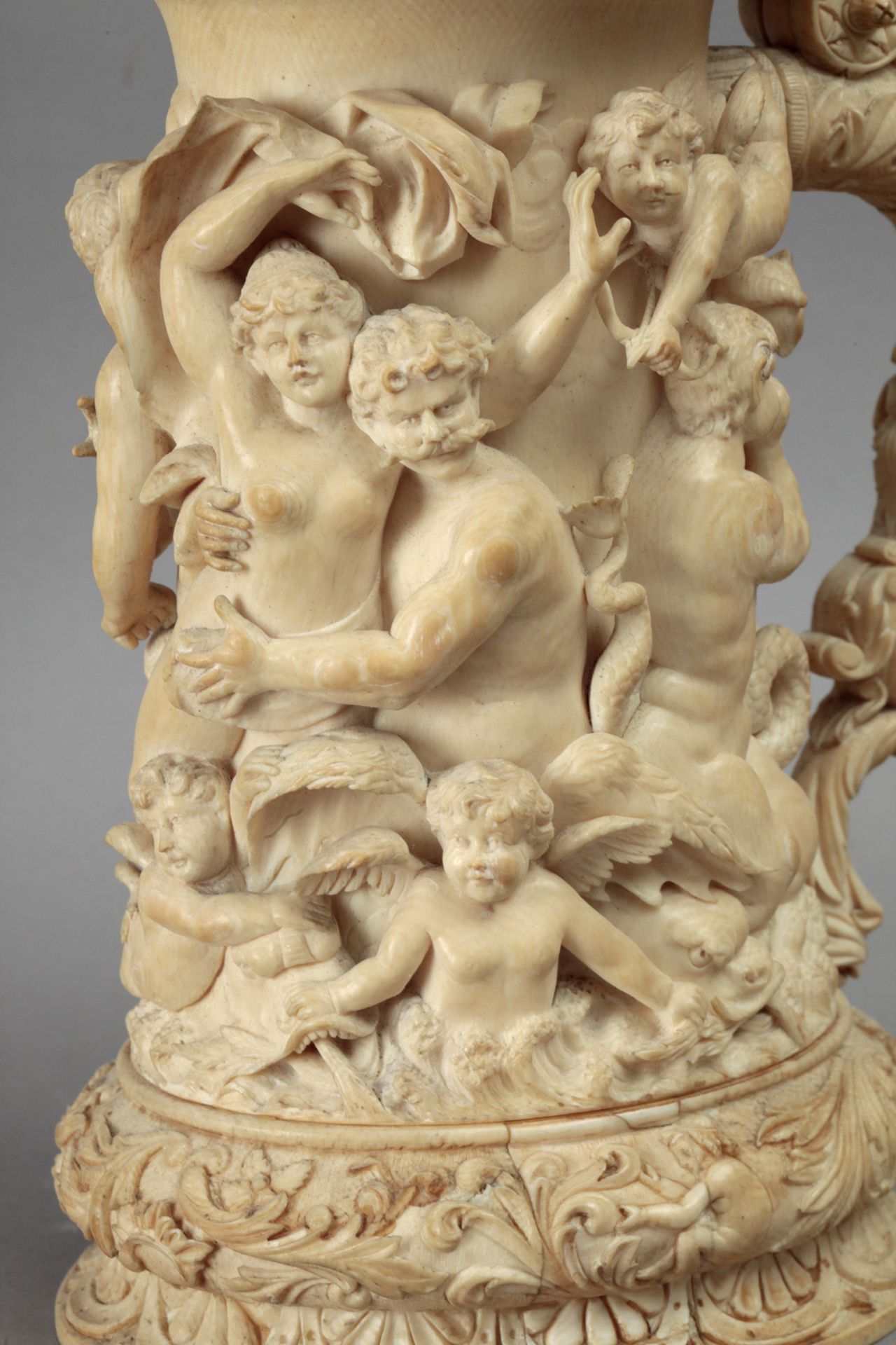 A carved ivory tankard, Central Europe circa 1880 - Bild 3 aus 9