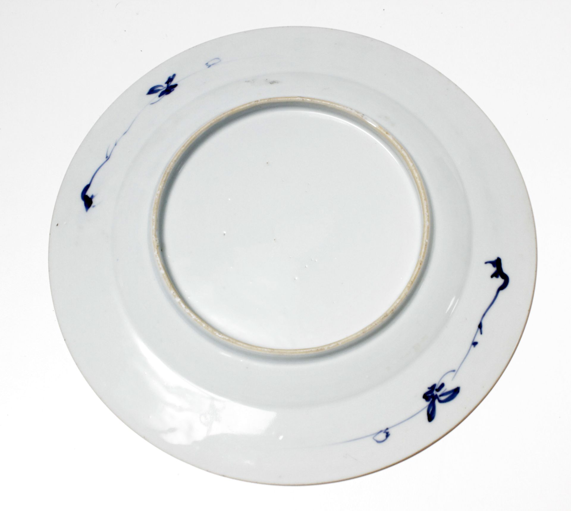A 20th century Chinese dish in blue and white porcelain - Bild 3 aus 3
