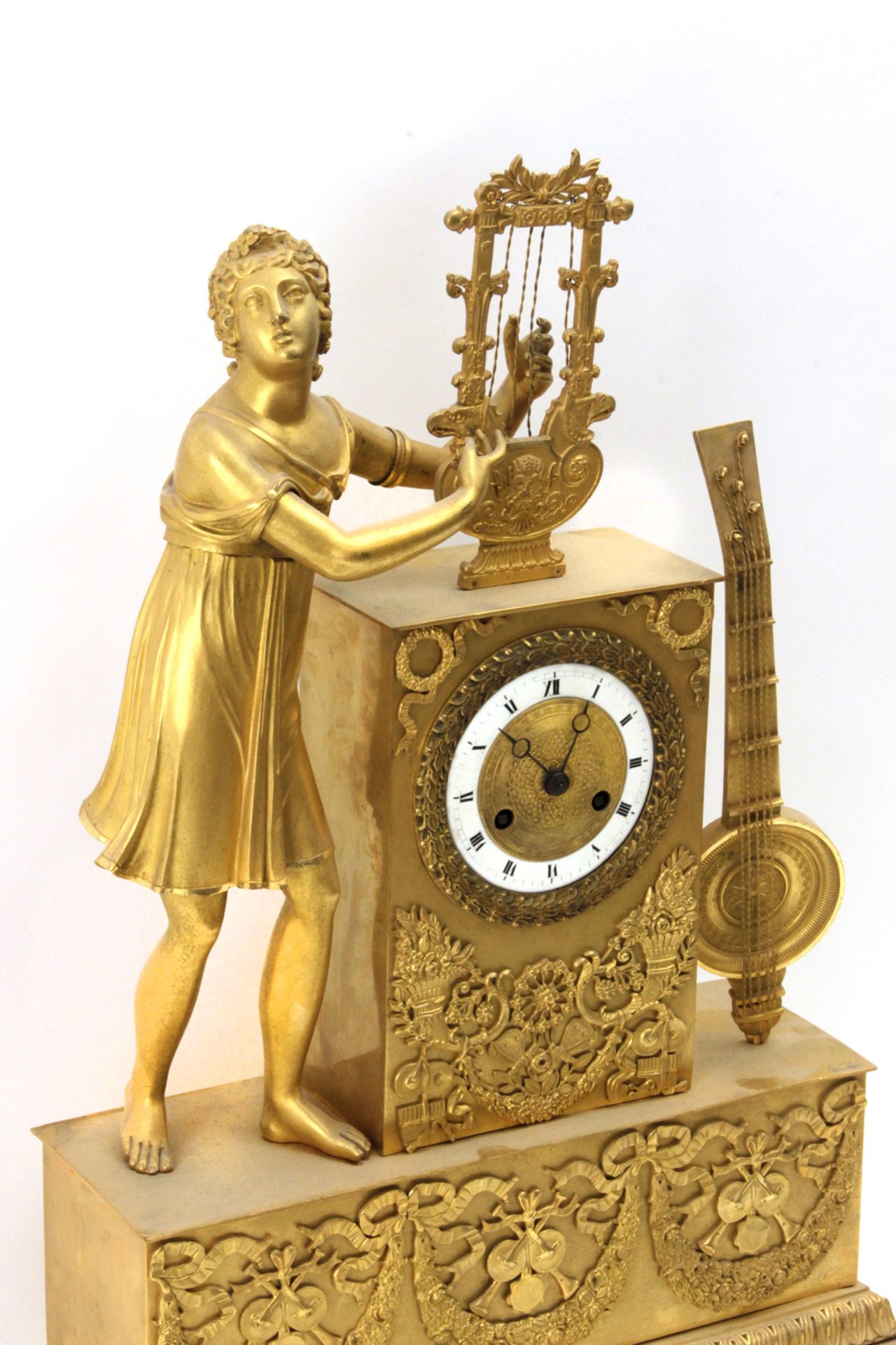 A 19th century French Empire period ormolu gilt bronze mantel clock - Image 2 of 5