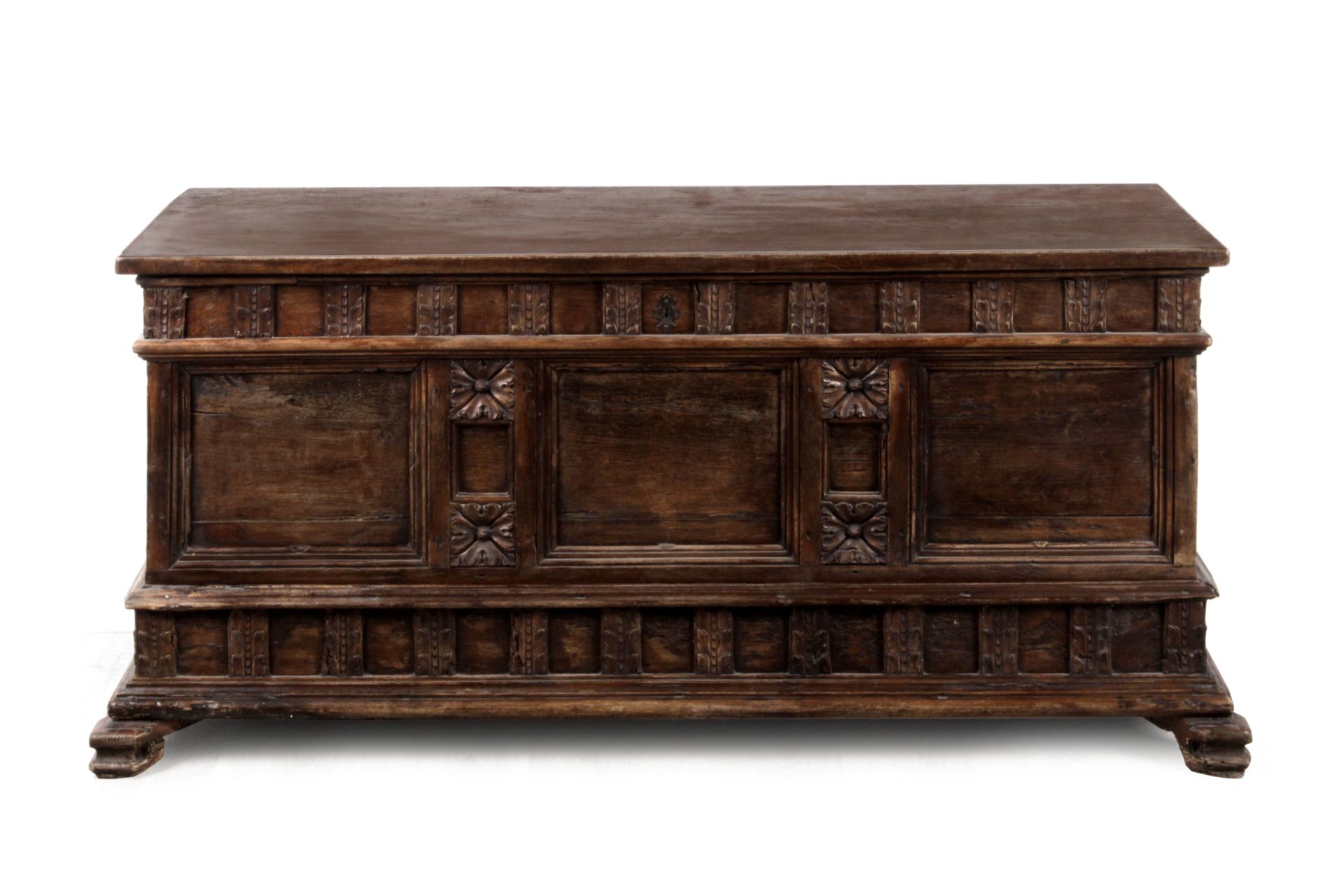 18th century walnut bride chest - Image 2 of 4