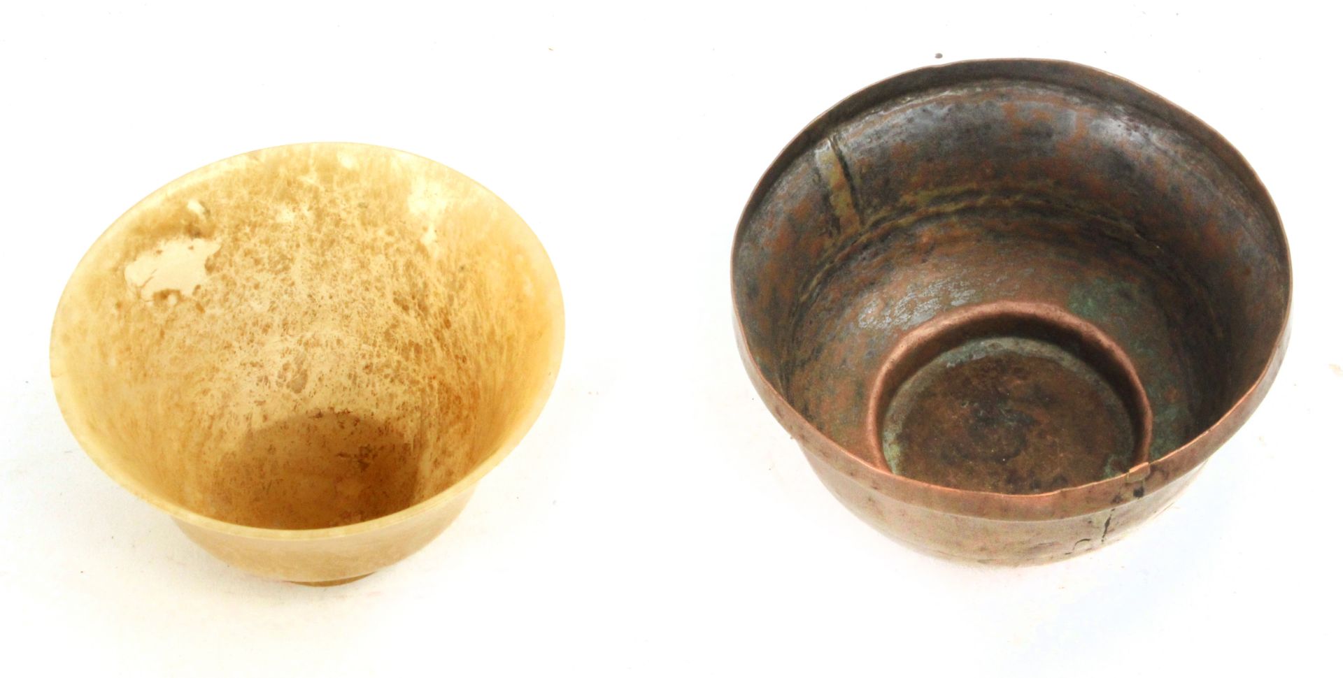 18th-19th centuries Tibetan jade bowl with its original case