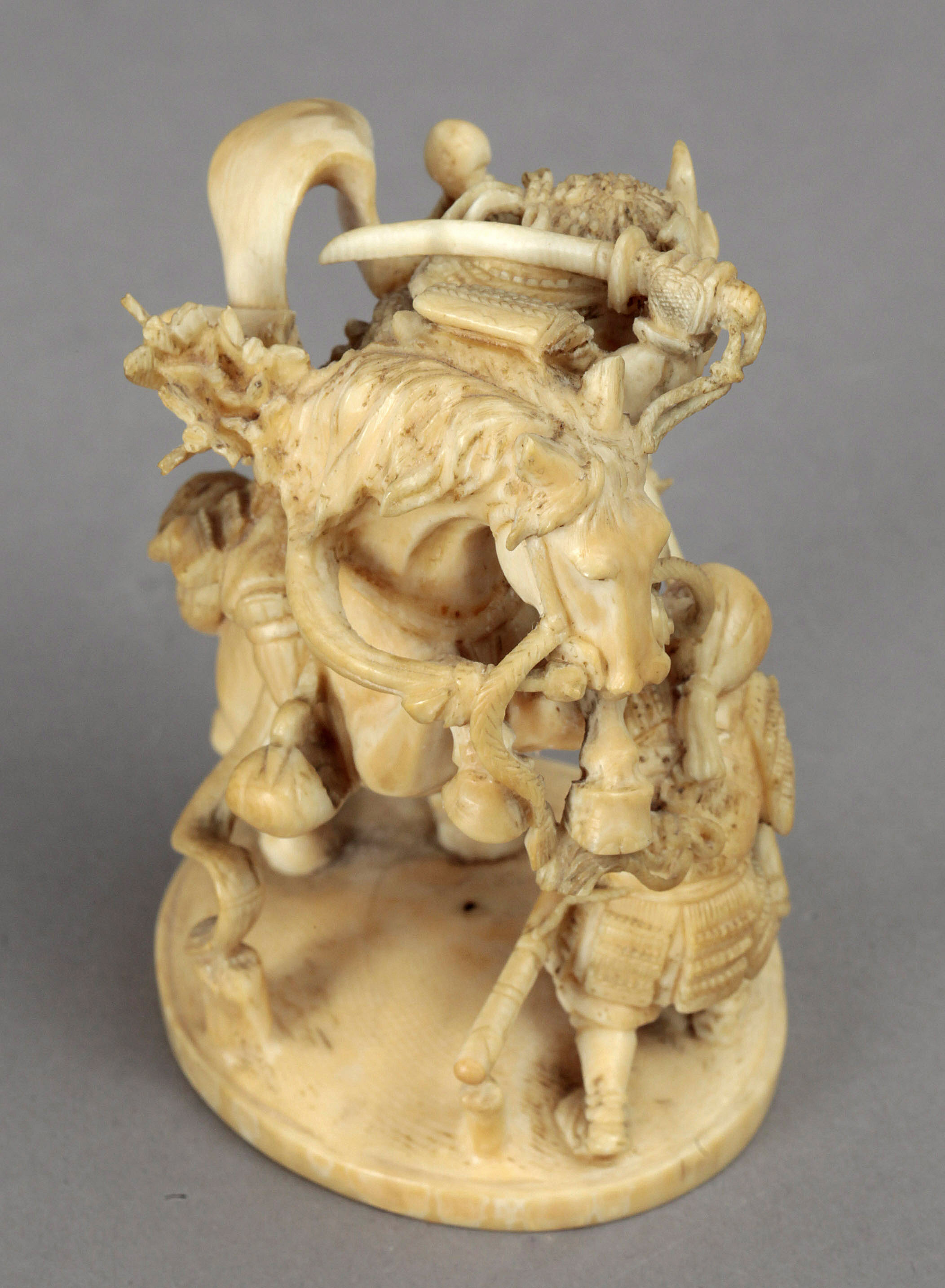 18th century Japanese school. A carved ivory okimono depicting a Samurai. Signed - Image 8 of 8