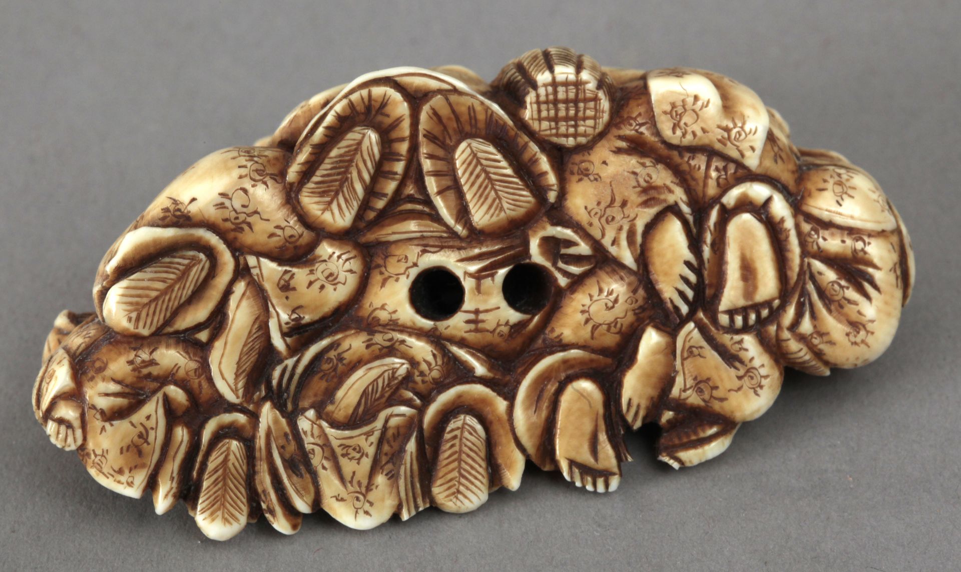 Late 19th century Japanese school. A carved ivory netsuke okimono - Image 2 of 2