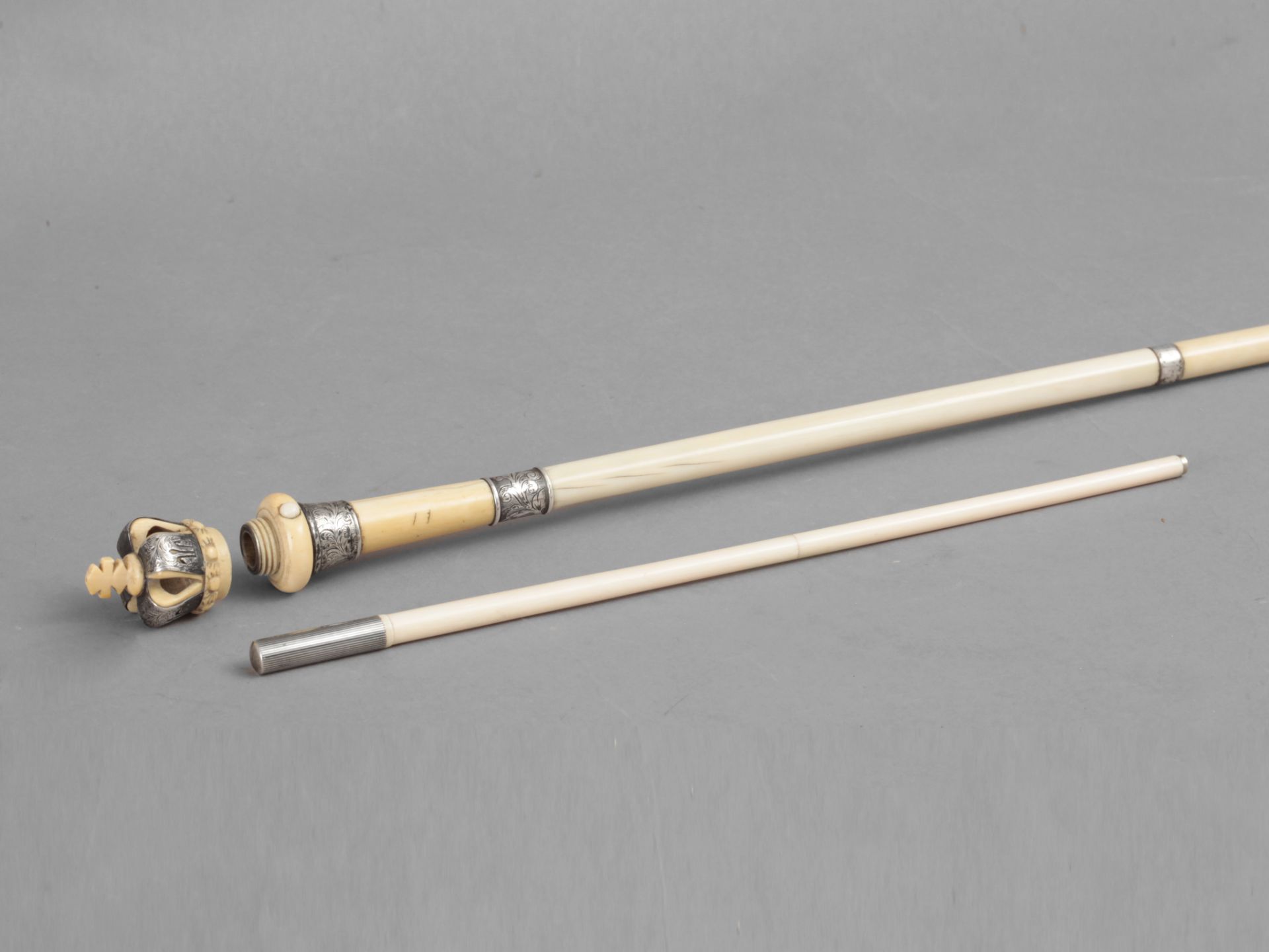 An English walking cane in carved ivory and silver circa 1887 - Bild 4 aus 4