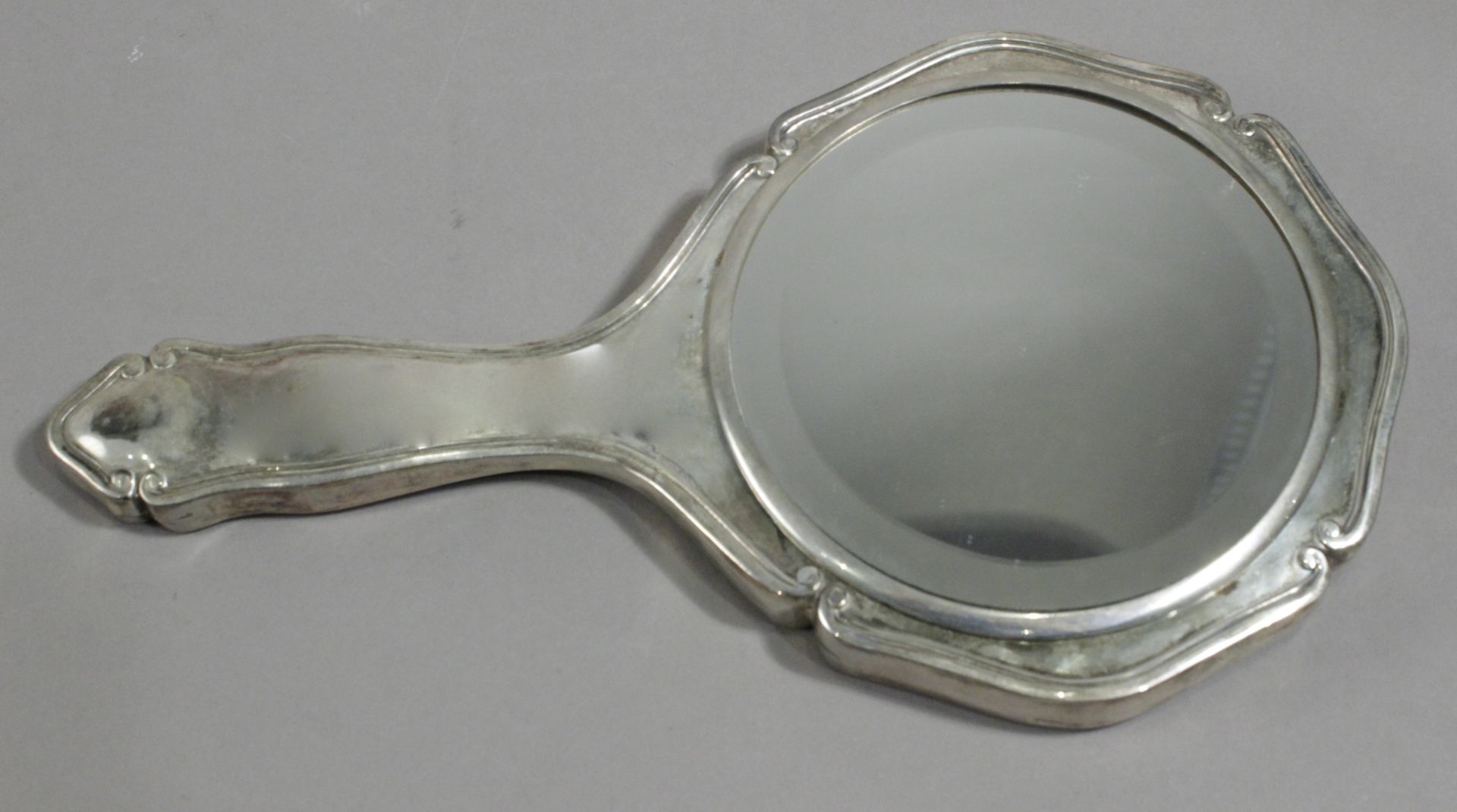 A mid 20th century silver vanity set - Bild 3 aus 4