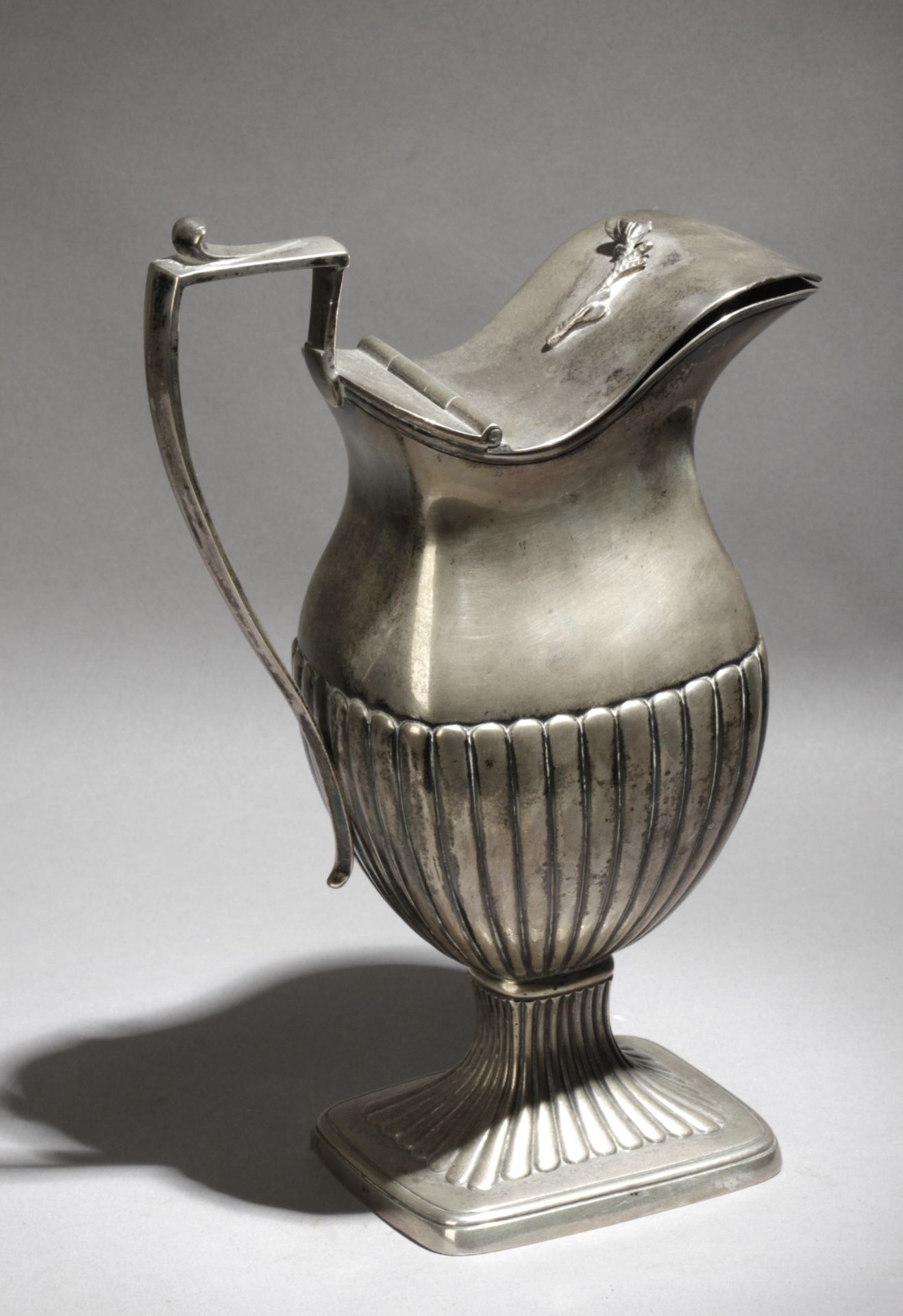 An 18th century Portuguese silver pitcher - Bild 3 aus 3