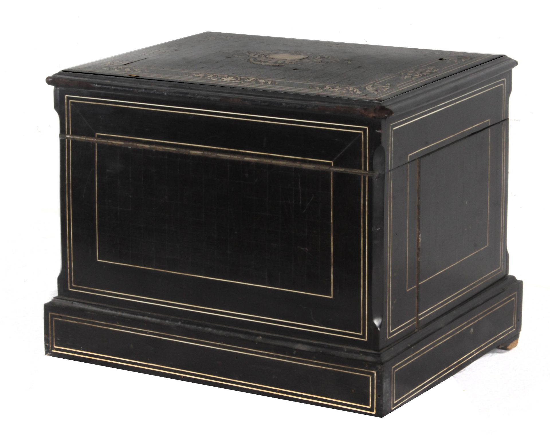 A 19th century Napoleon III liquor cellar in ebonized wood with bone marquetry inlaid - Bild 4 aus 5