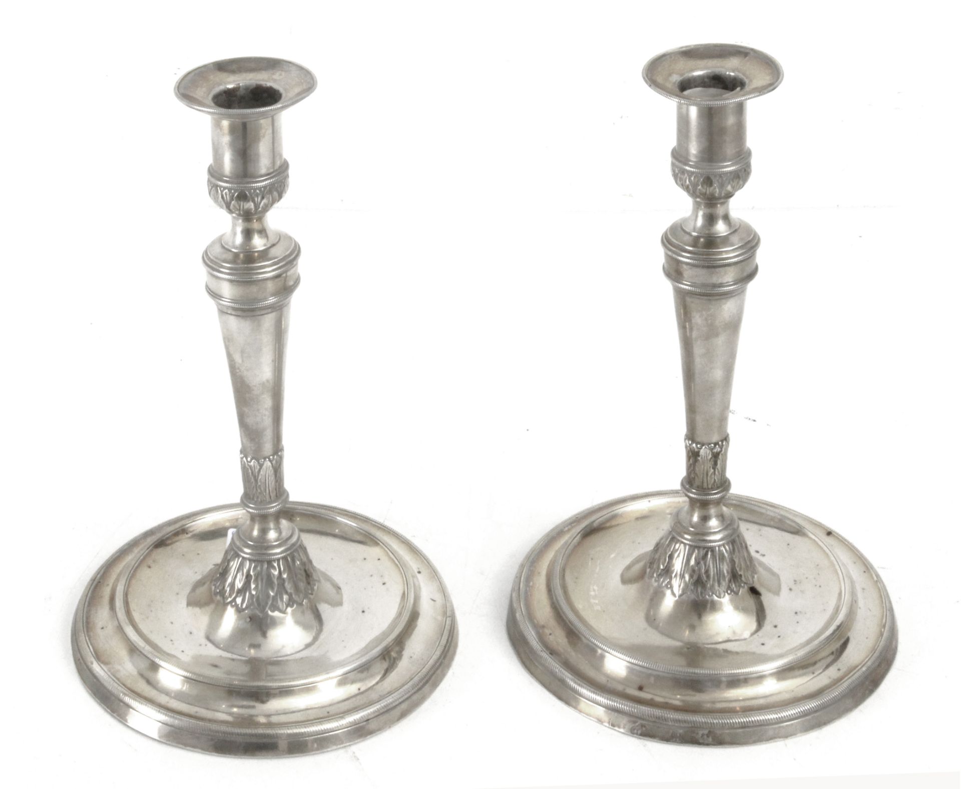 A pair of 18th century-early 19th century Charles IV silver candlesticks - Bild 2 aus 4