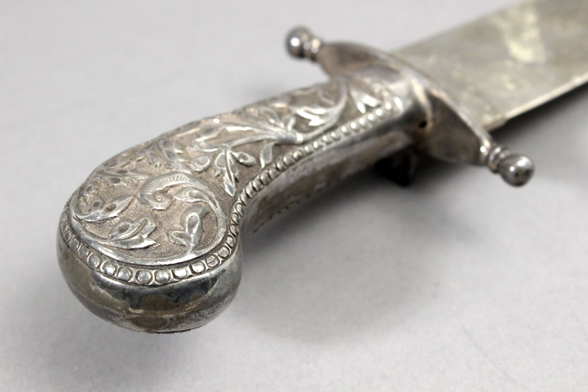 A first half of 20th century silver knife possibly from India - Image 4 of 4