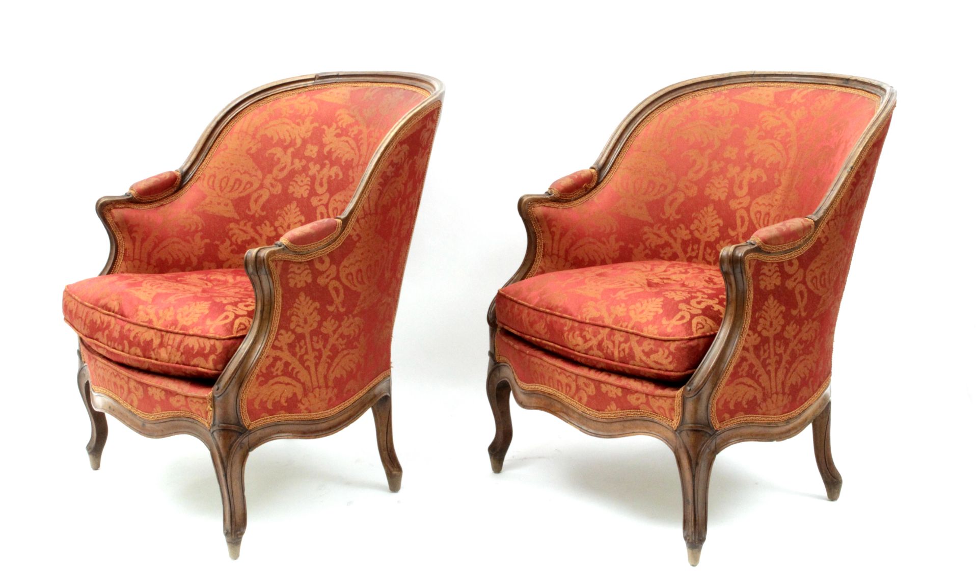 A pair of late 18th century Louis XV mahogany armchairs - Bild 2 aus 5