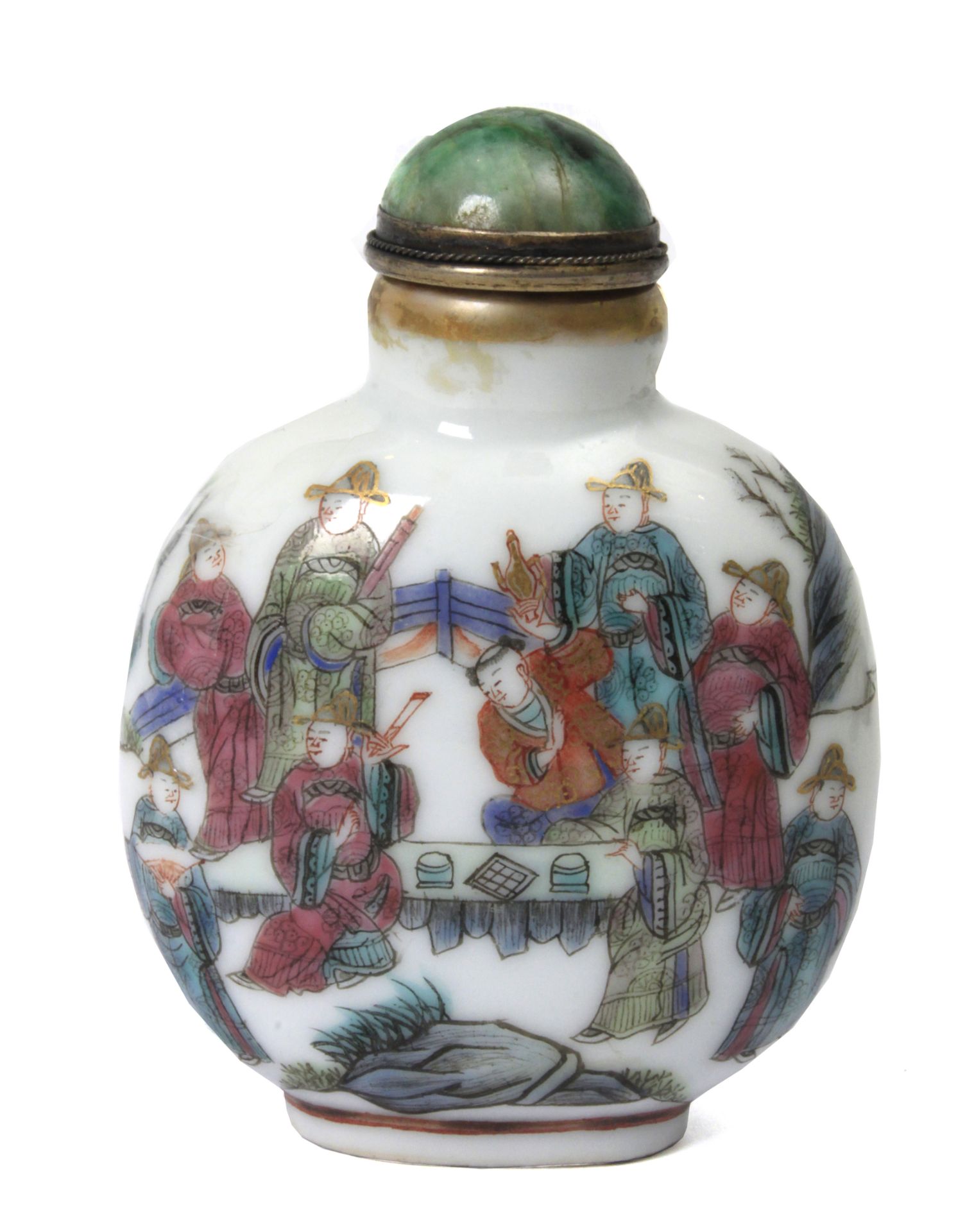 A 19th century Chinese porcelain snuff bottle from the DaoGuang period - Bild 2 aus 3