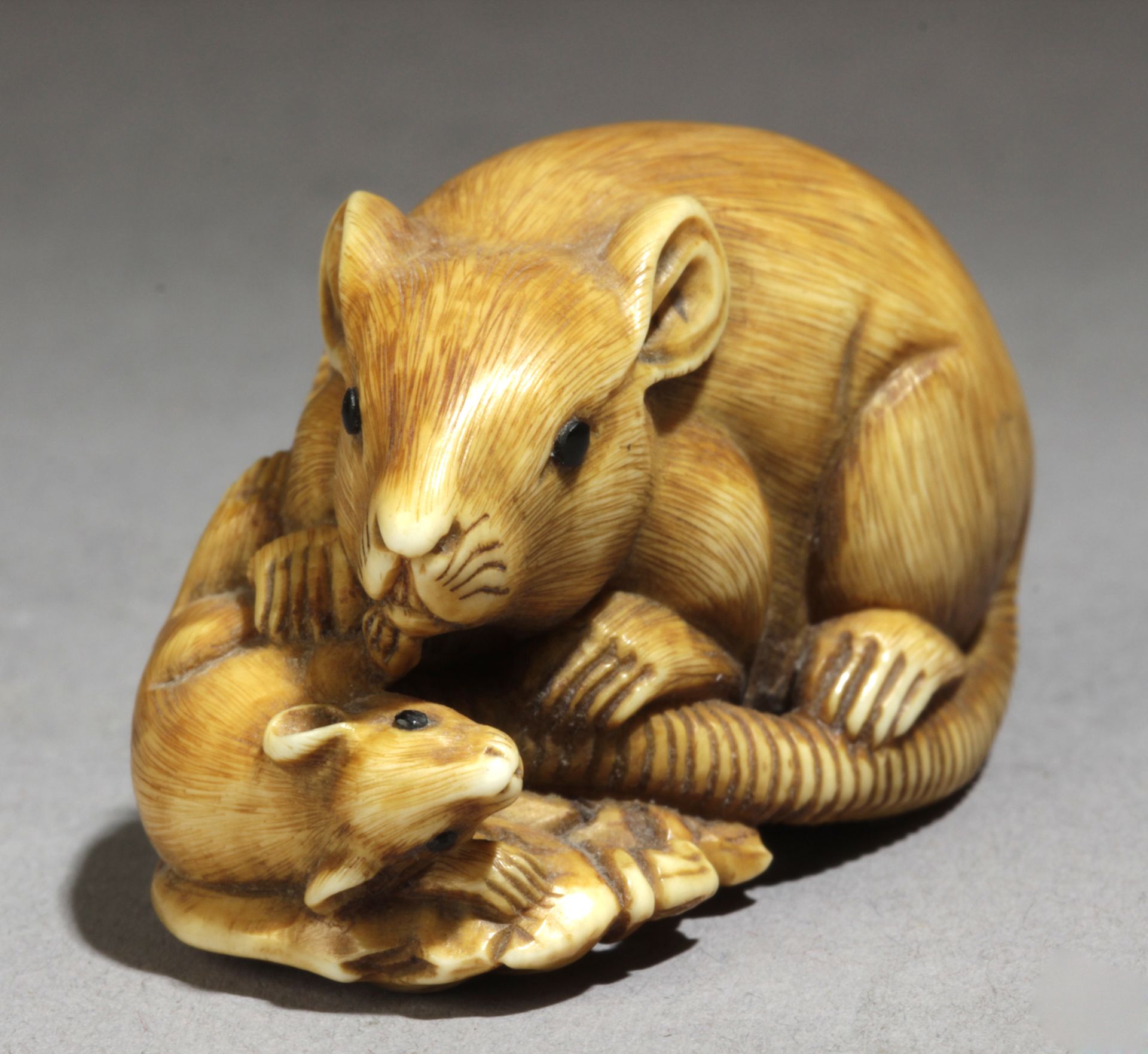 A 19th century Japanese netsuke from Meiji period. Signed Kosai - Image 2 of 6