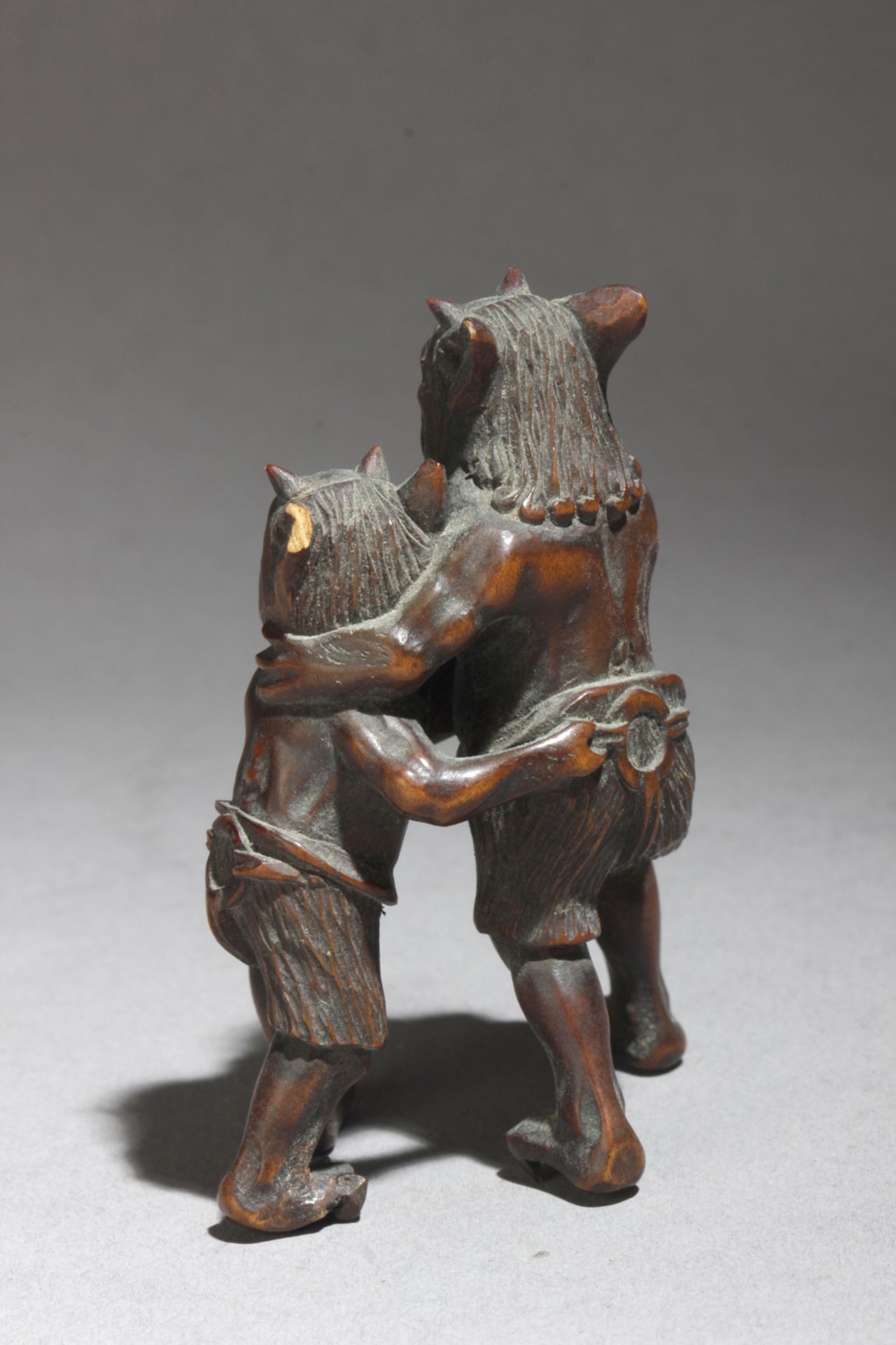 A 19th century Japanese netsuke from Meiji period - Image 4 of 6