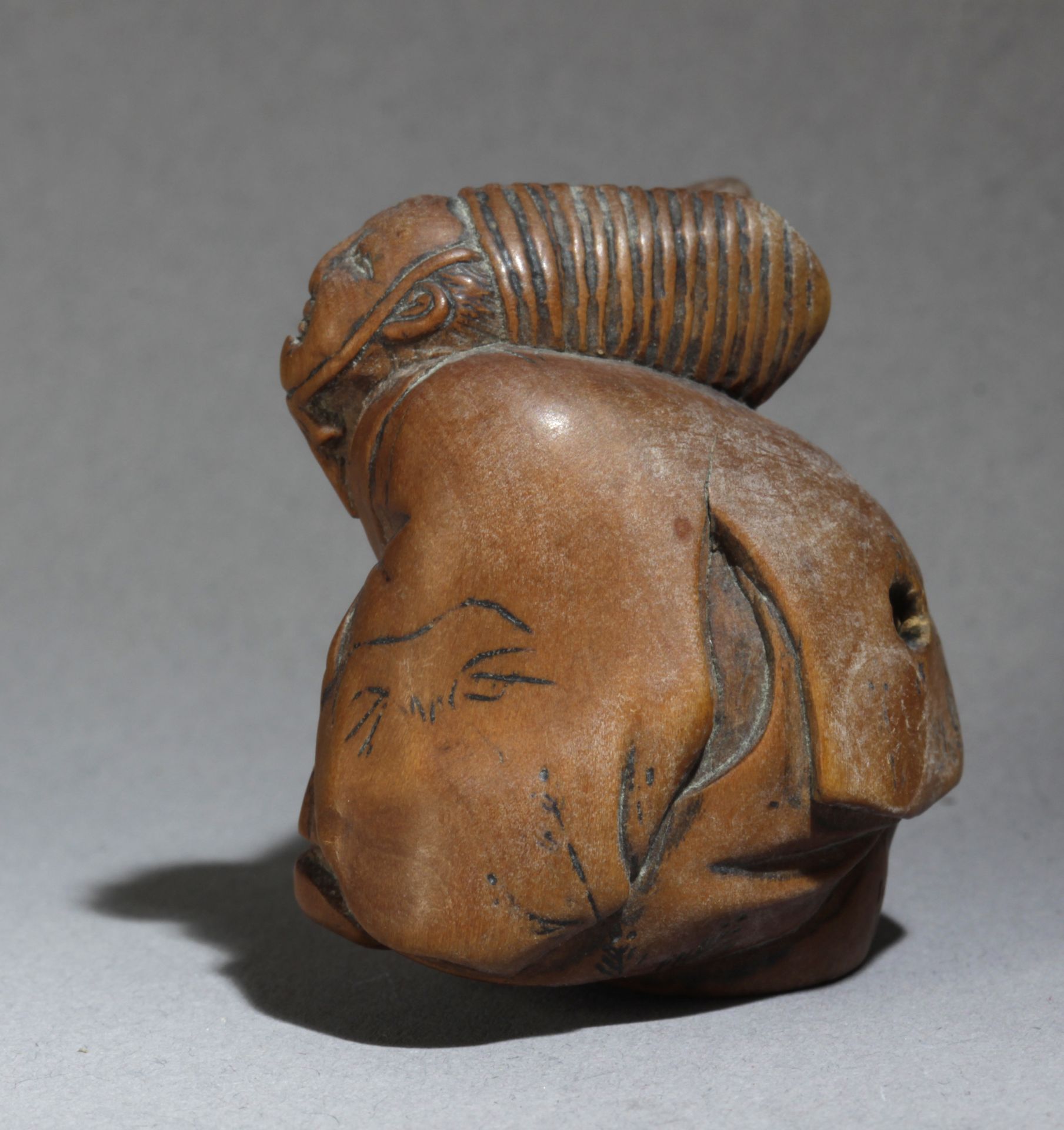 A 19th century Japanese netsuke from Meiji period. Signed Noriaki - Bild 3 aus 7