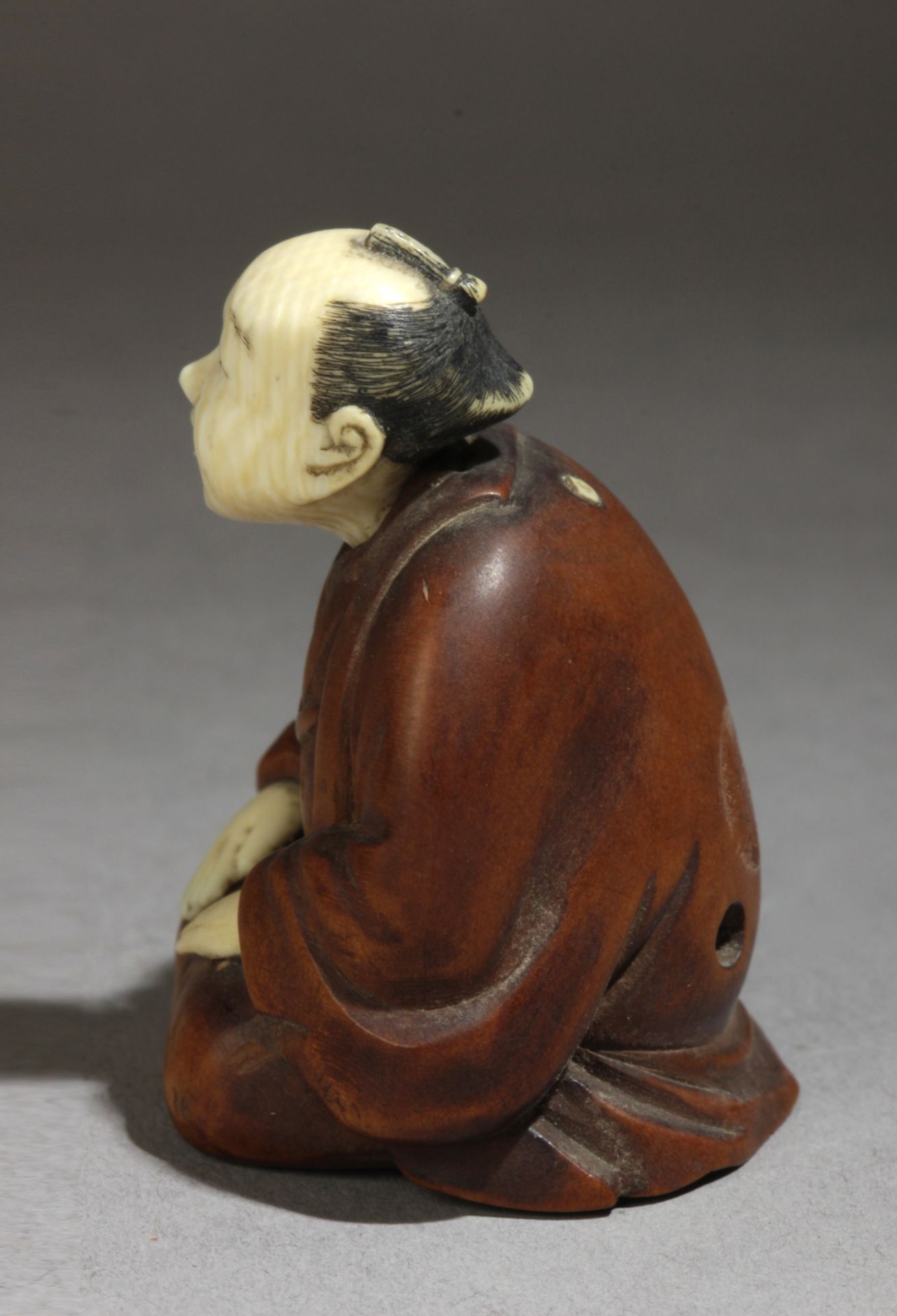 A 19th century Japanese netsuke from Meiji period - Bild 4 aus 7