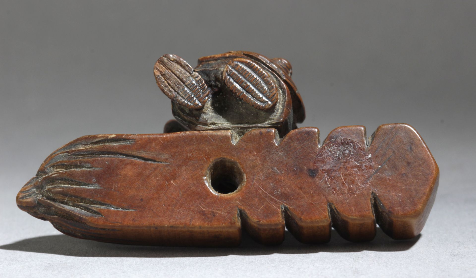 A 19th century Japanese netsuke from Meiji period - Image 6 of 6