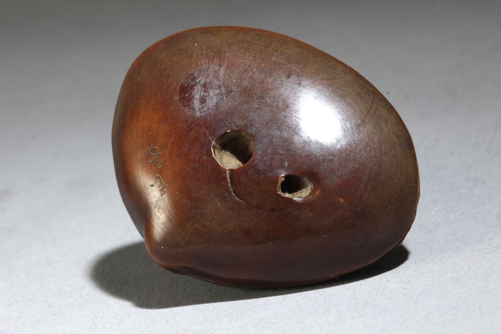 A mid 19th century Japanese netsuke from Meiji period - Image 7 of 7