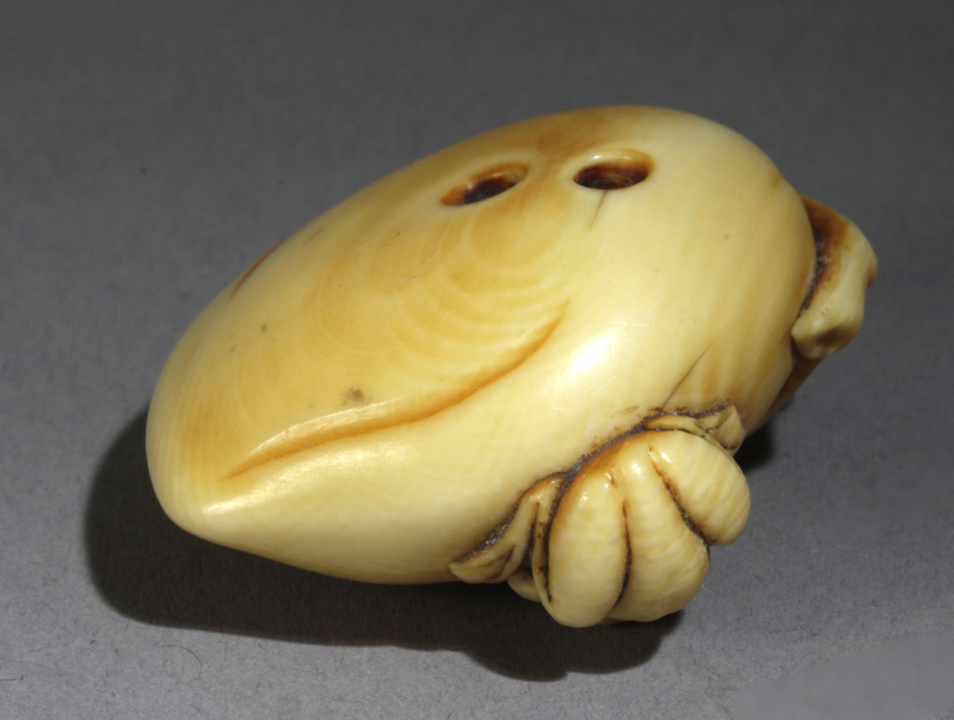 An early 19th century Japanese netsuke from Edo period - Bild 5 aus 6