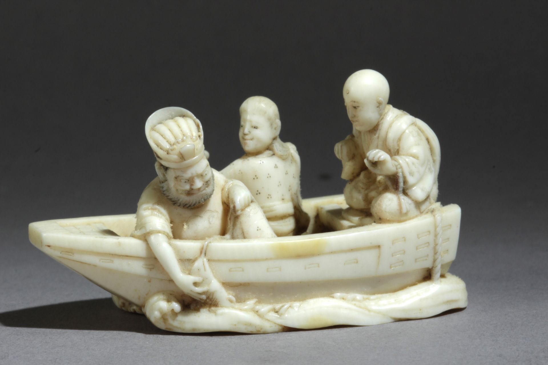 A Japanese netsuke circa 1860-1880 from Meiji period. Signed Yuzan